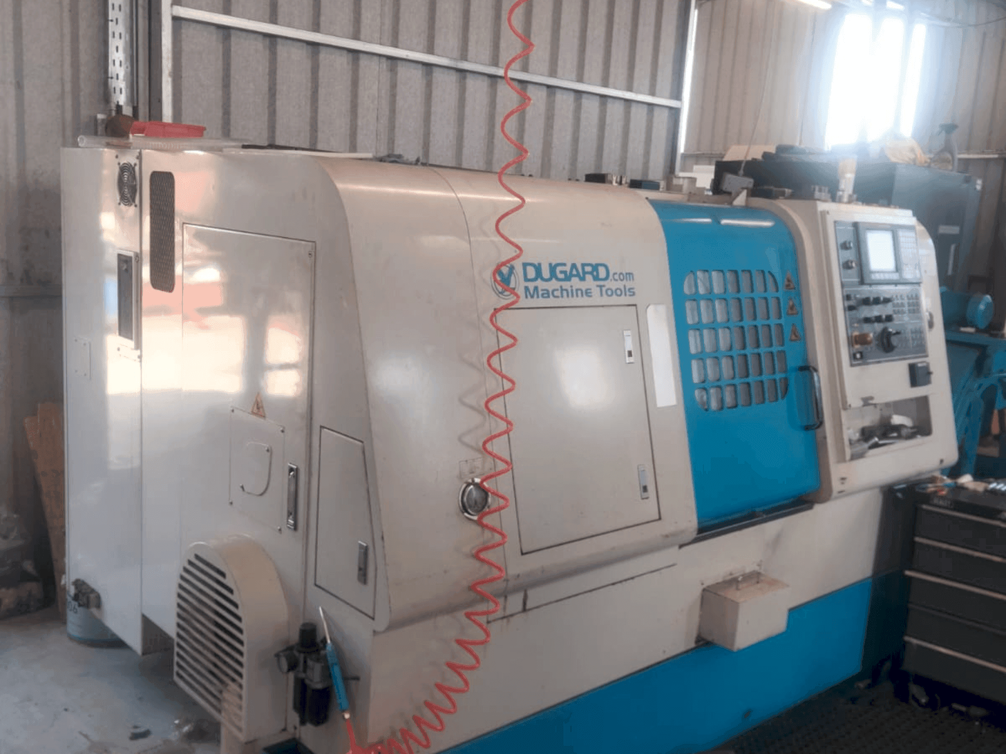 Vue de face de la machine Dugard									 Eagle 200