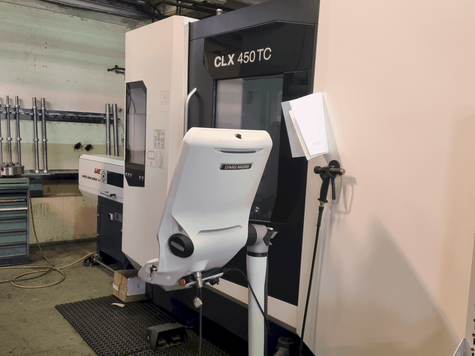 Vue de face de la machine DMG MORI CLX 450 TC
