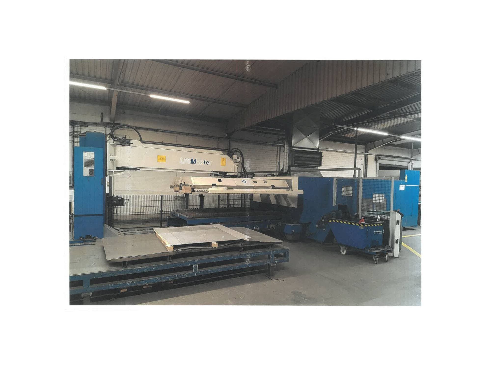Vue de face de la machine TRUMPF Laser 50/30