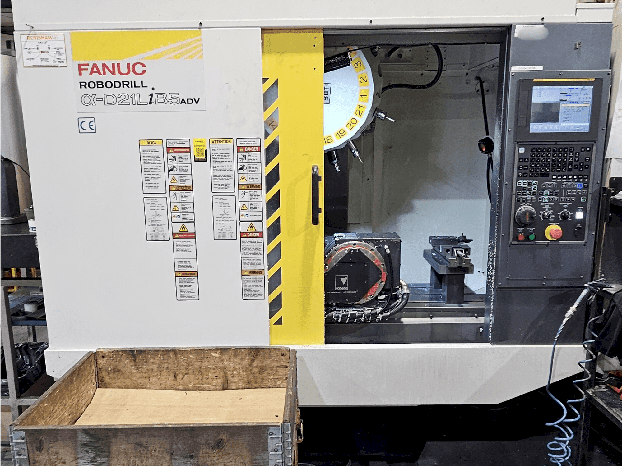 Vue de face de la machine FANUC Robodrill α-D21L iB 5 ADV