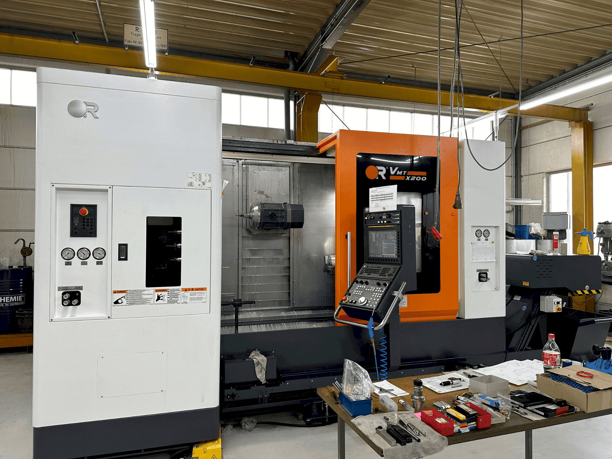 Vue de face de la machine Victor VMT X200  (2023)