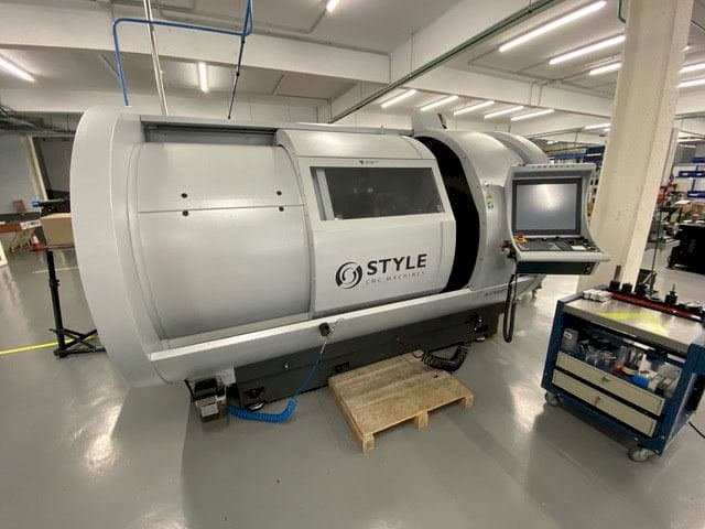 Vue de face de la machine Sturtz 750 (900 dbc)