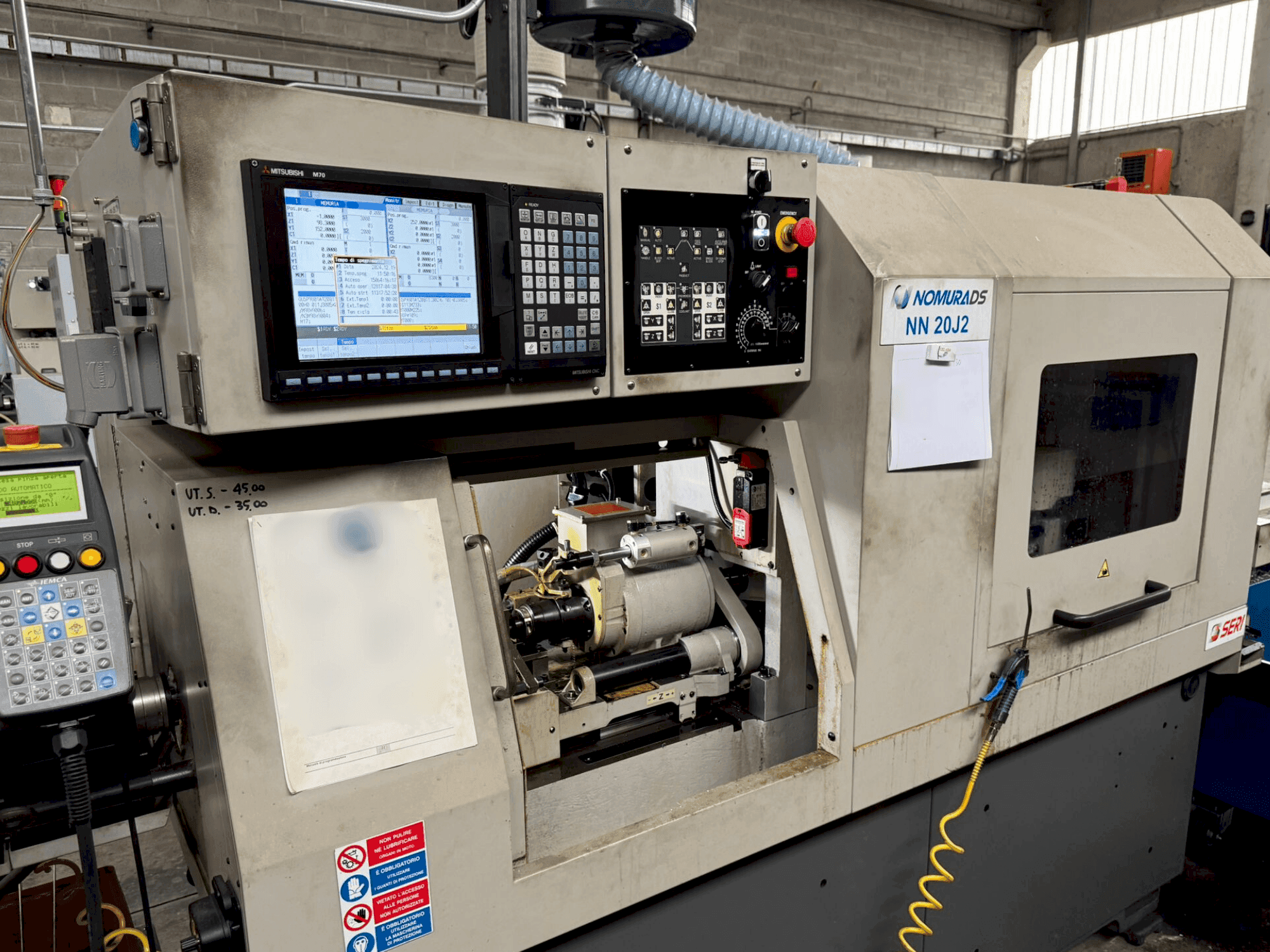 Vue de face de la machine NOMURA NN-20 J2