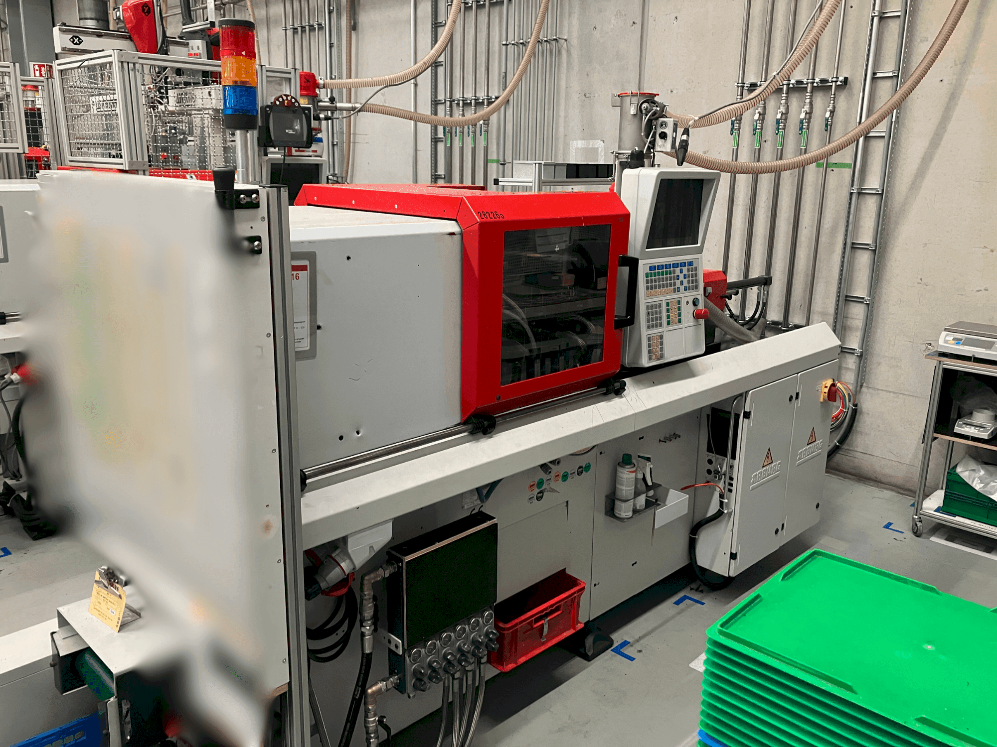 Vue de face de la machine Arburg Allrounder 270 S 250-60