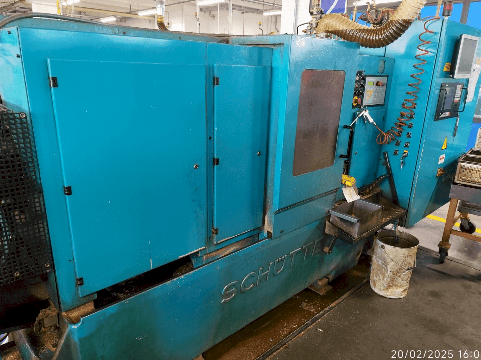 Vue de face de la machine Schütte  SE16