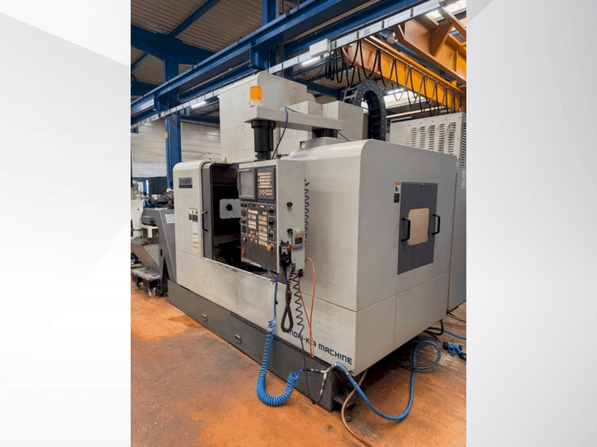 Vue de face de la machine HYUNDAI KIA VX500