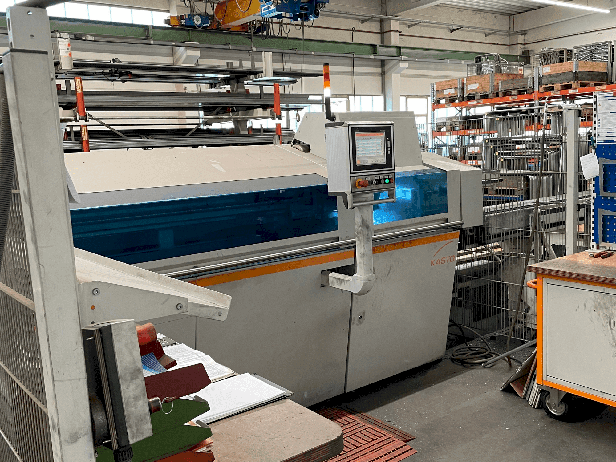 Vue de face de la machine KASTO KASTOflex F