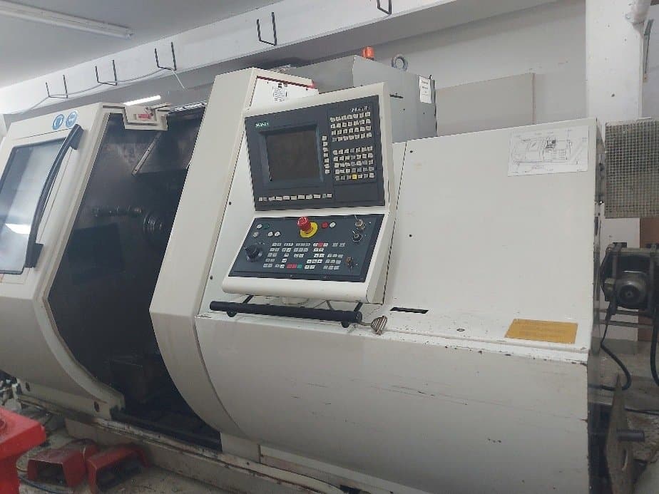 Vue de face de la machine Gildemeister MF Twin 65