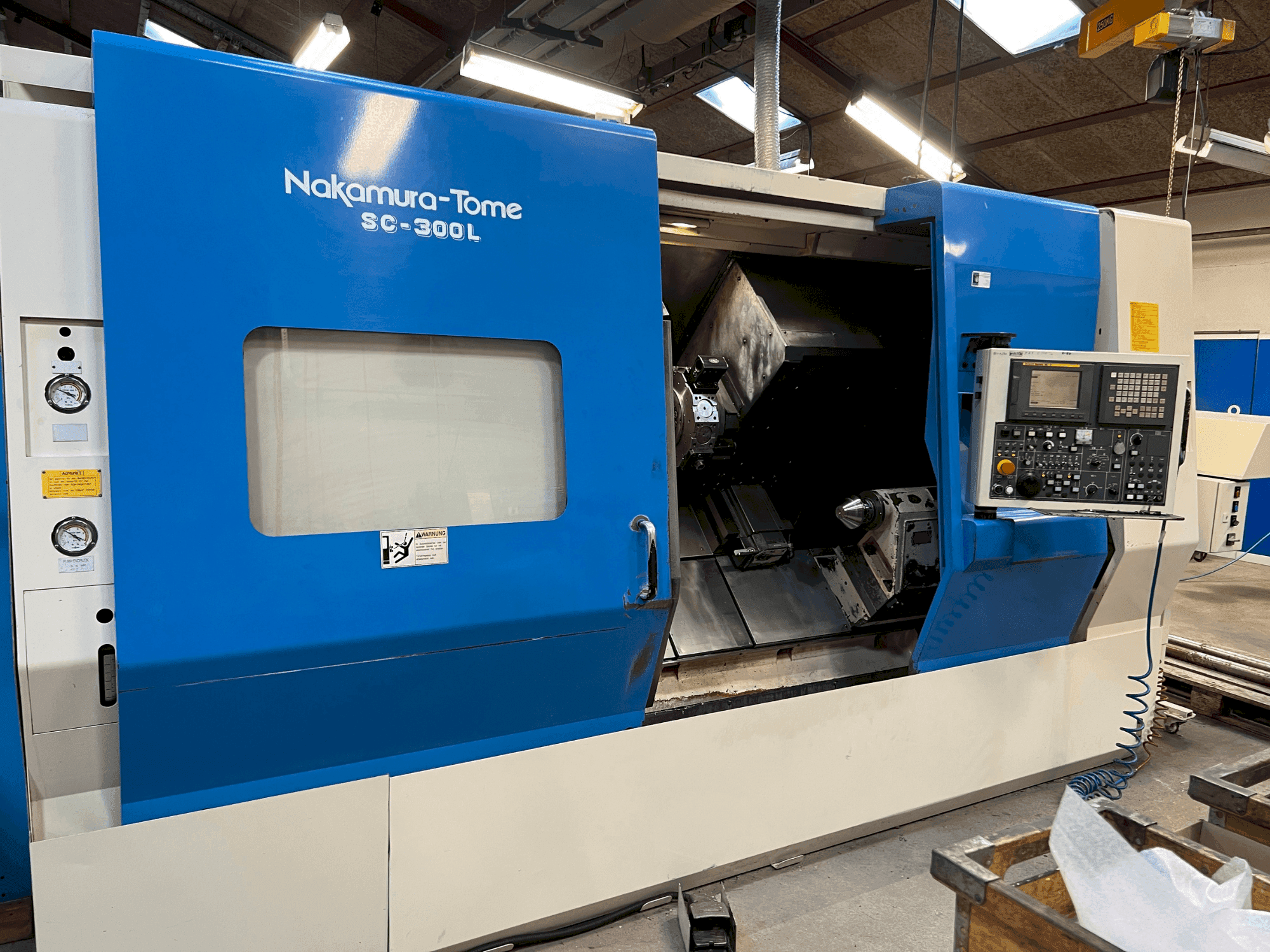 Vue de face de la machine NAKAMURA SL 300LY