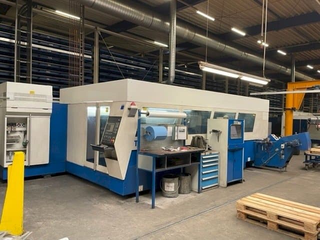 Vue de face de la machine Trumpf TruLaser 5040 classic