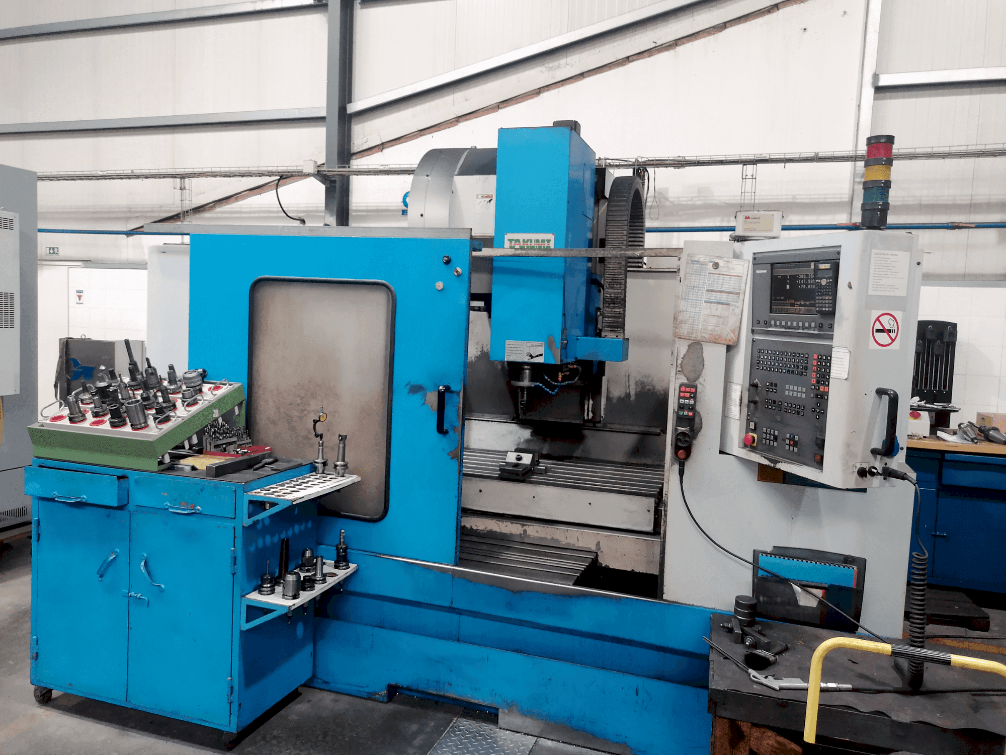 Vue de face de la machine Takumi V11