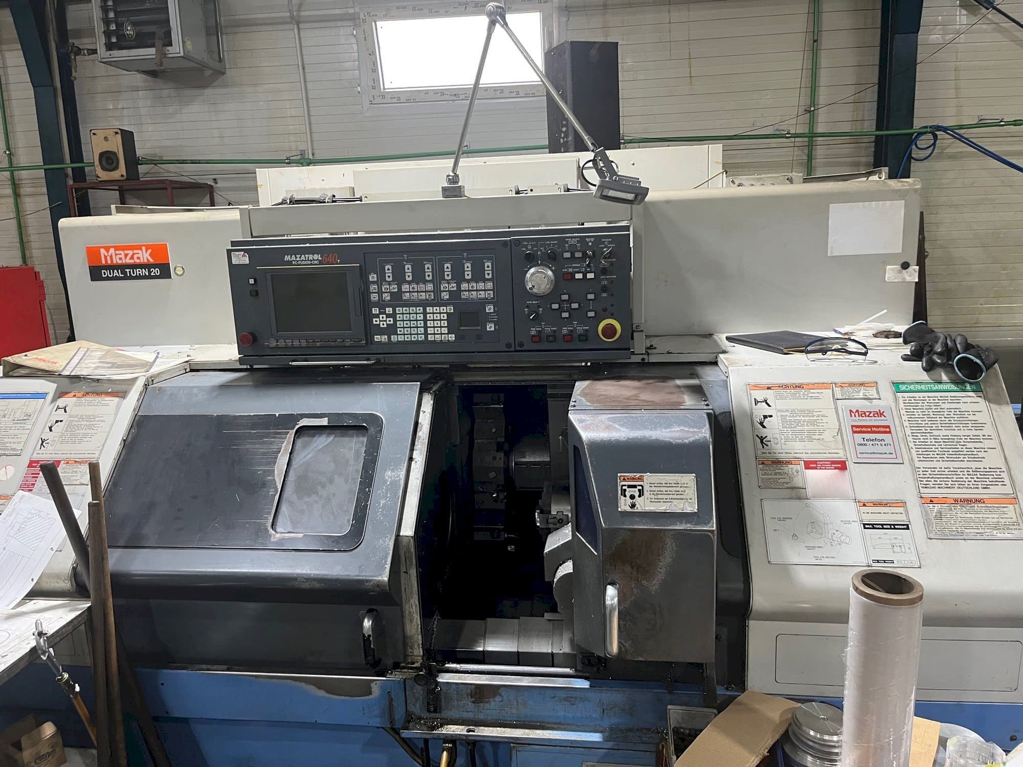 Vue de face de la machine Mazak Dual Turn 20