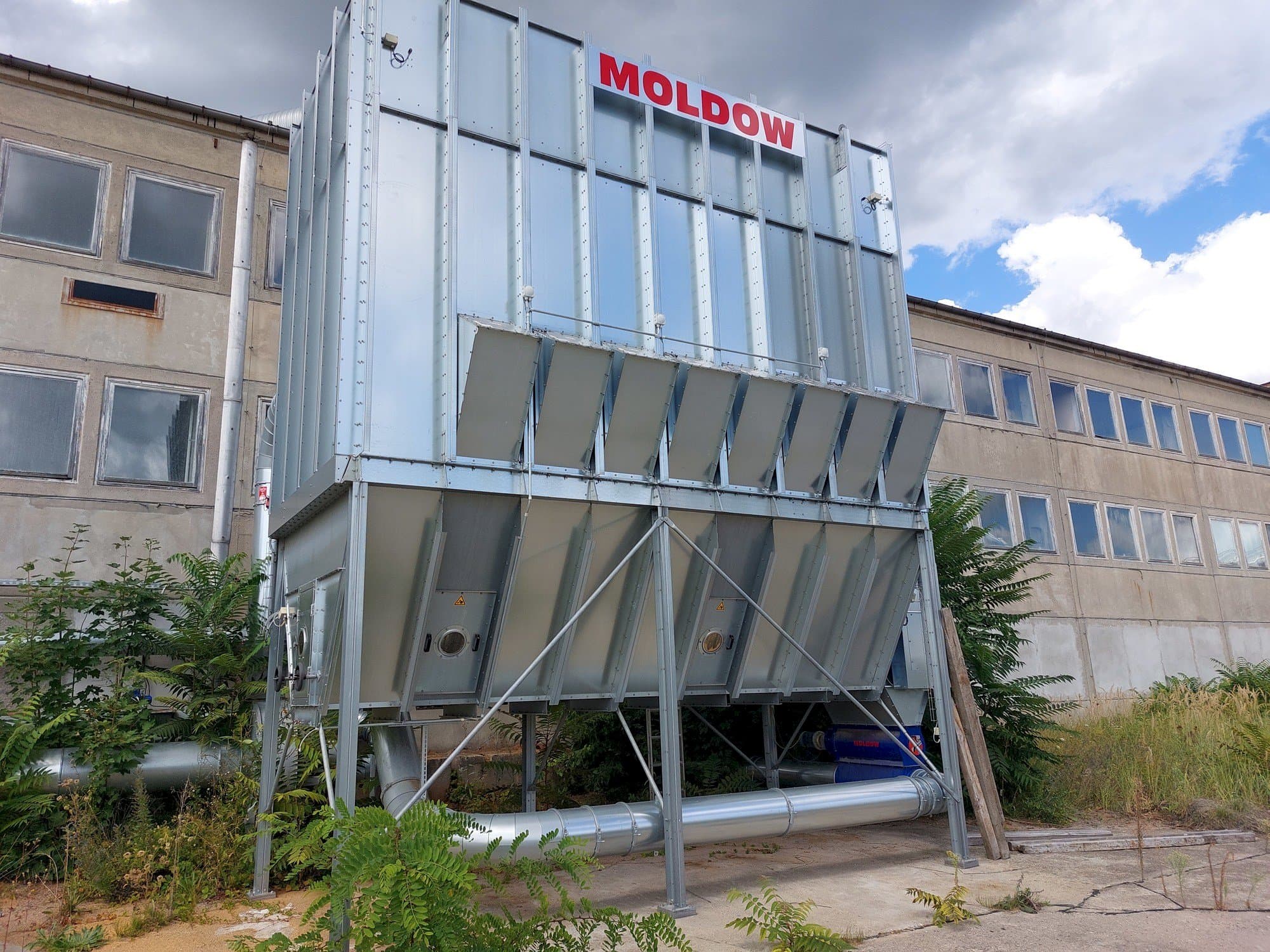 Vue de face de la machine MOLDOW MHL Casing EXP