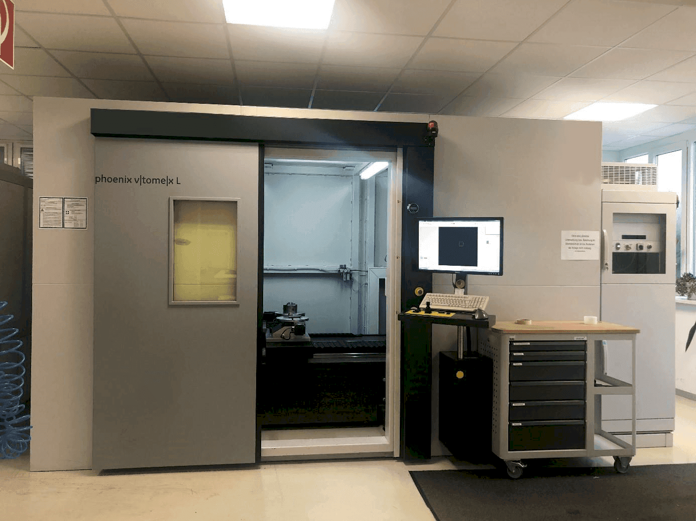 Vue de face de la machine Phoenix V|tome|x L 240