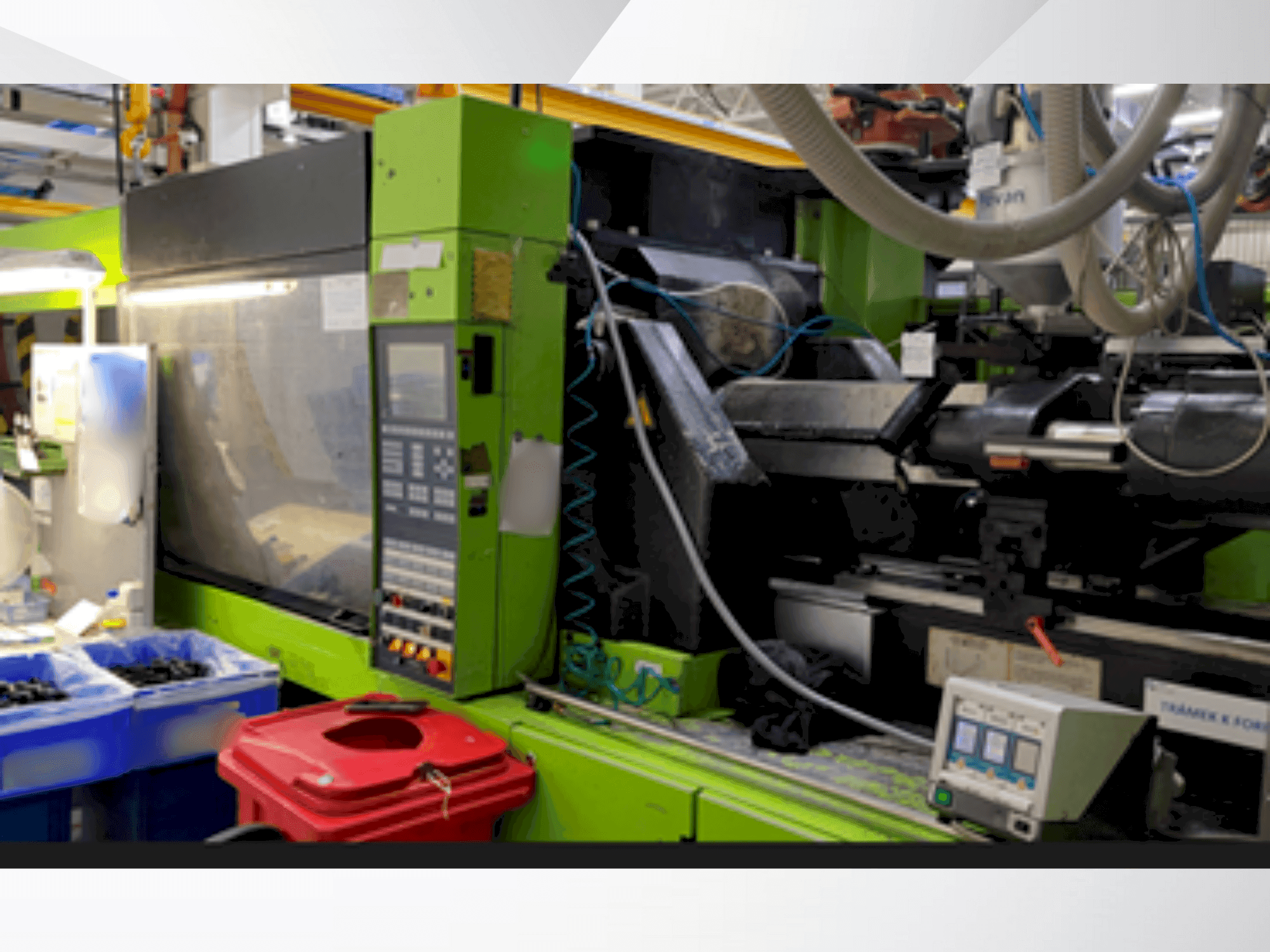 Vue de face de la machine Engel Engel ES 1050/250 HLST