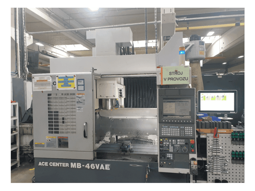 Vue de face de la machine Okuma MB-46VAE