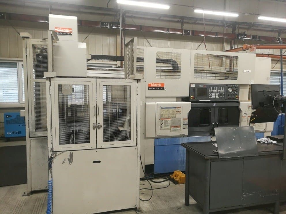 Vue de face de la machine Mazak Multiplex 6100 + robot FLEX-GL50F
