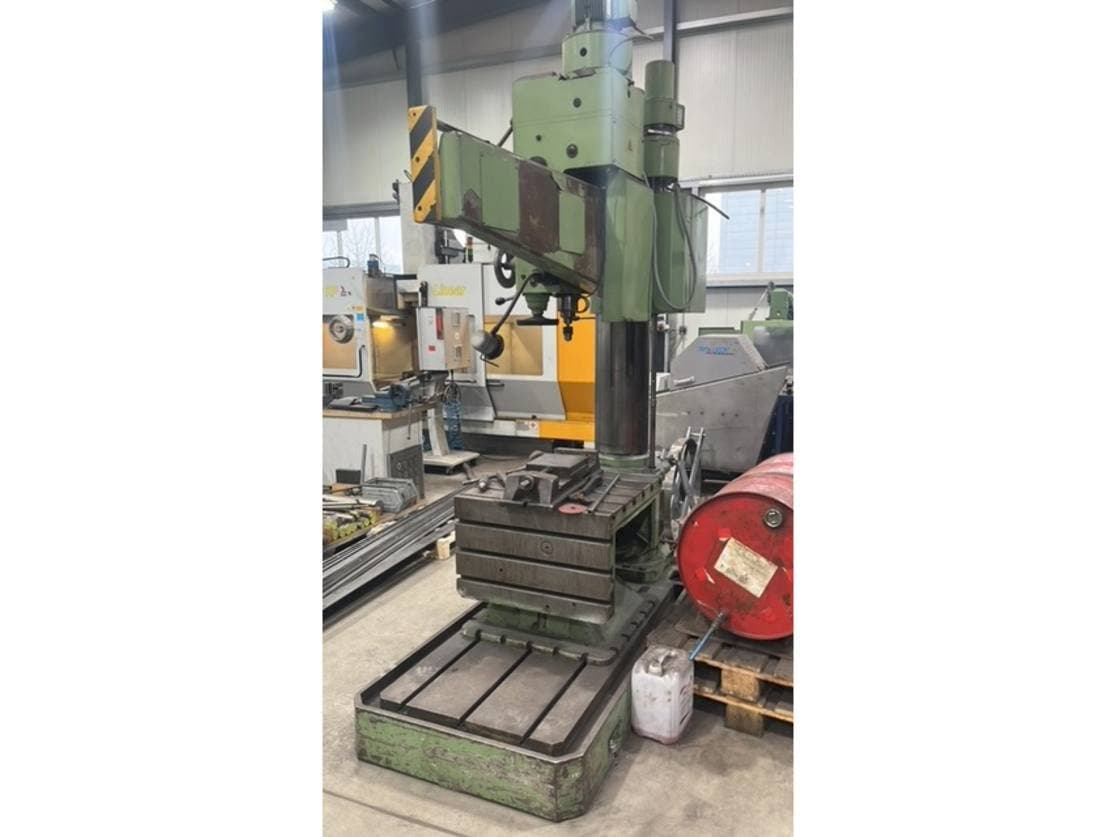 Vue de face de la machine STAUDER 710 × 710 mm