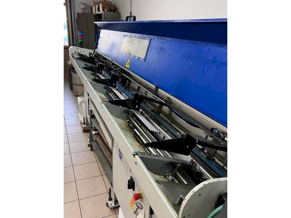 Vue latérale droite de la machine TSUGAMI HS207