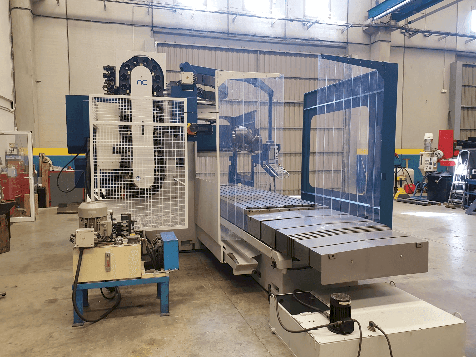 Vue de face de la machine Nicolas Correa A30/30