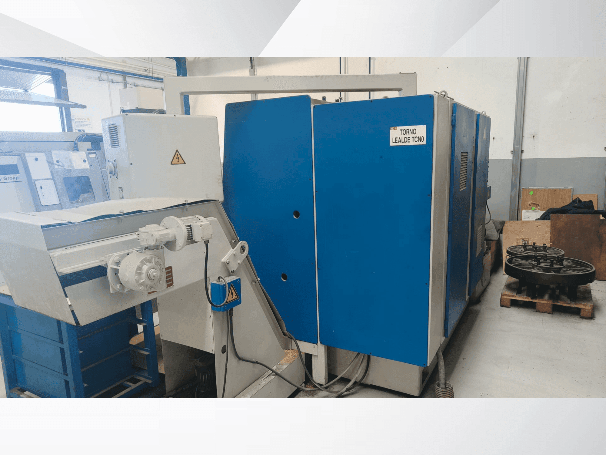 Vue de face de la machine Lealde TCN-0