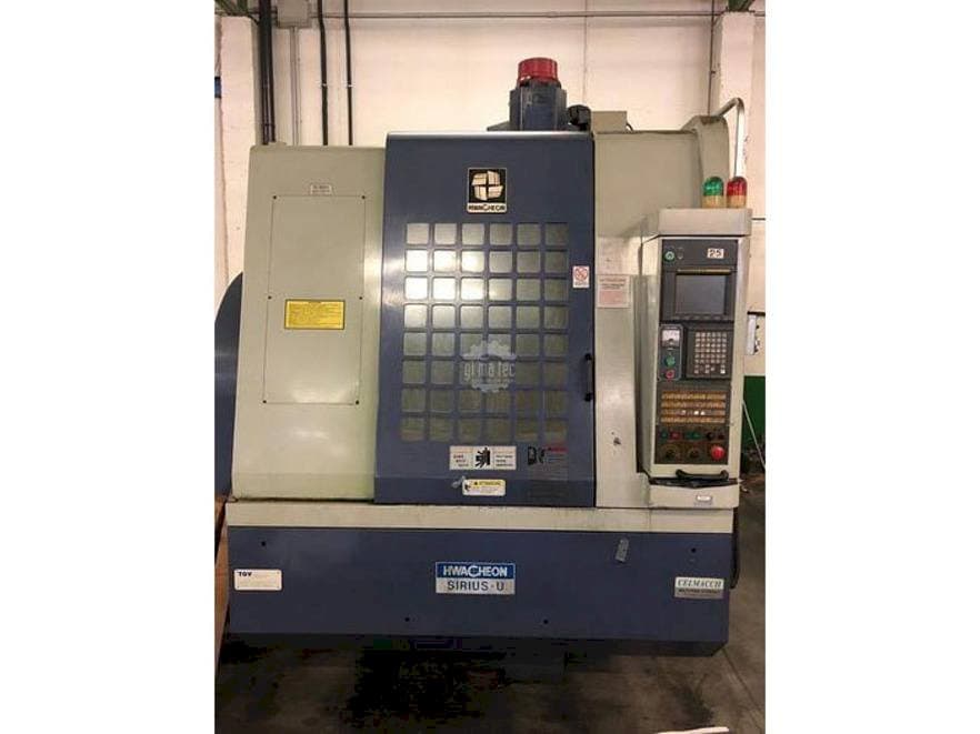 Vue de face de la machine HWACHEON SIRIUS U