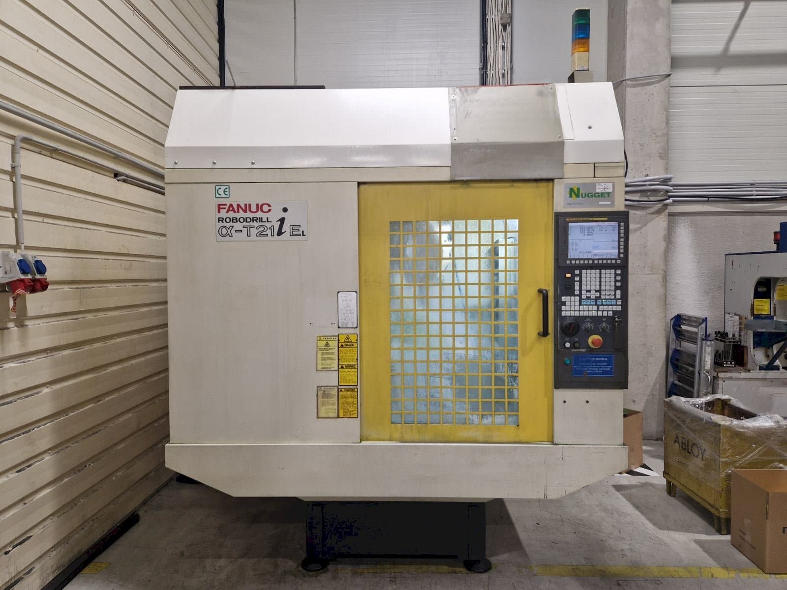 Vue de face de la machine FANUC Robodrill a-T21iEL