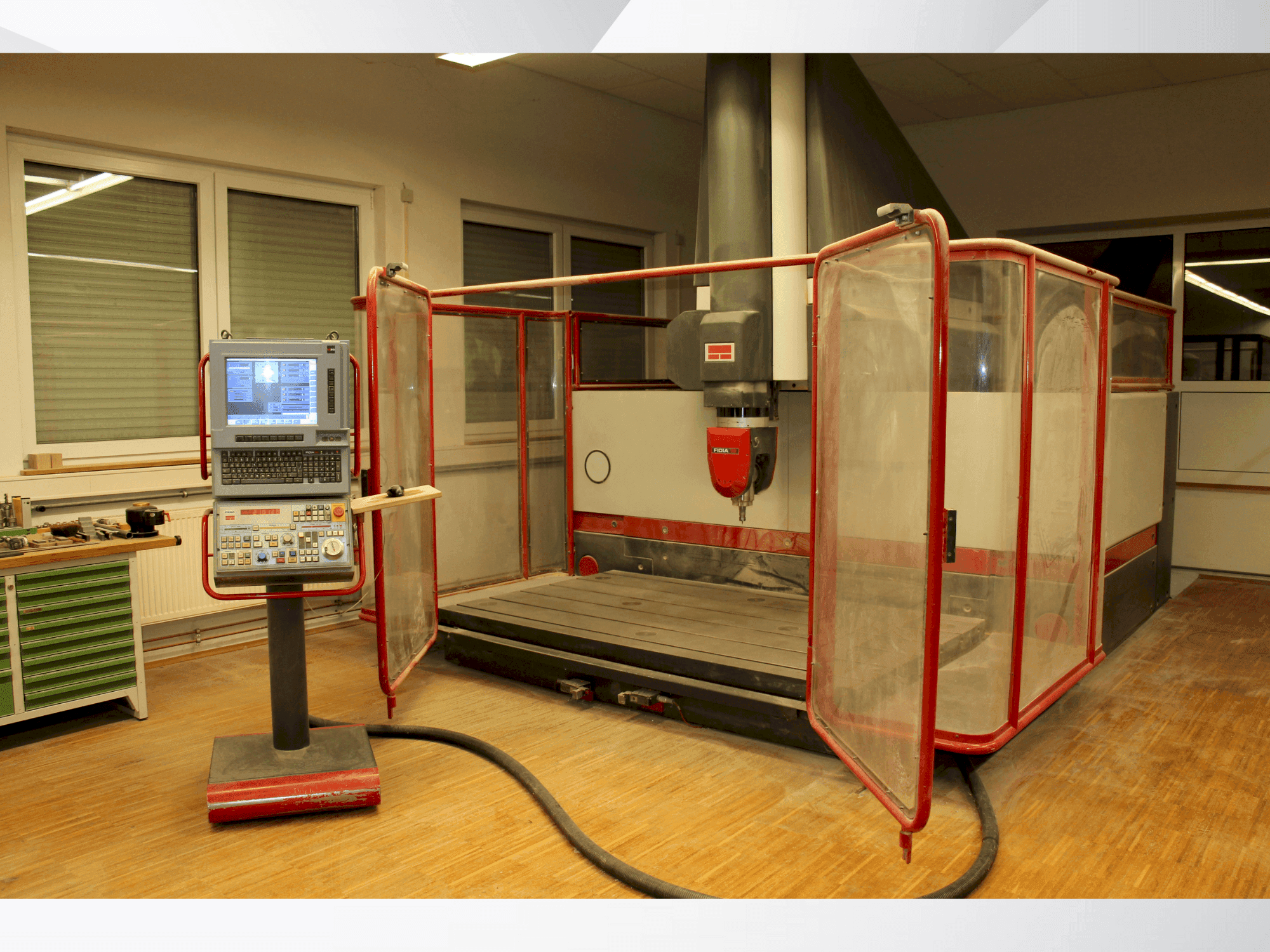 Vue de face de la machine Fidia Digit 218