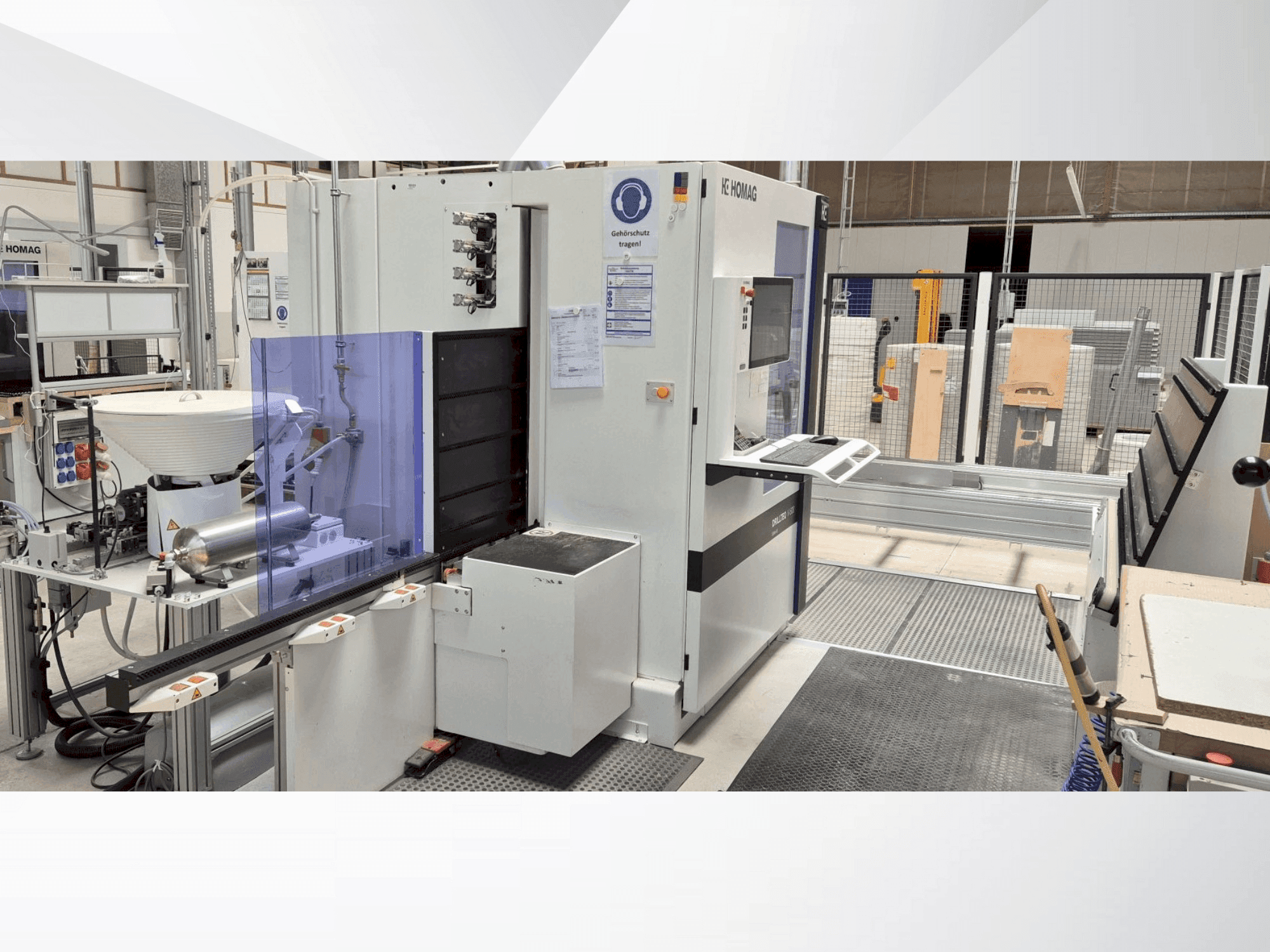 Vue de face de la machine HOMAG DRILLTEQ V-500