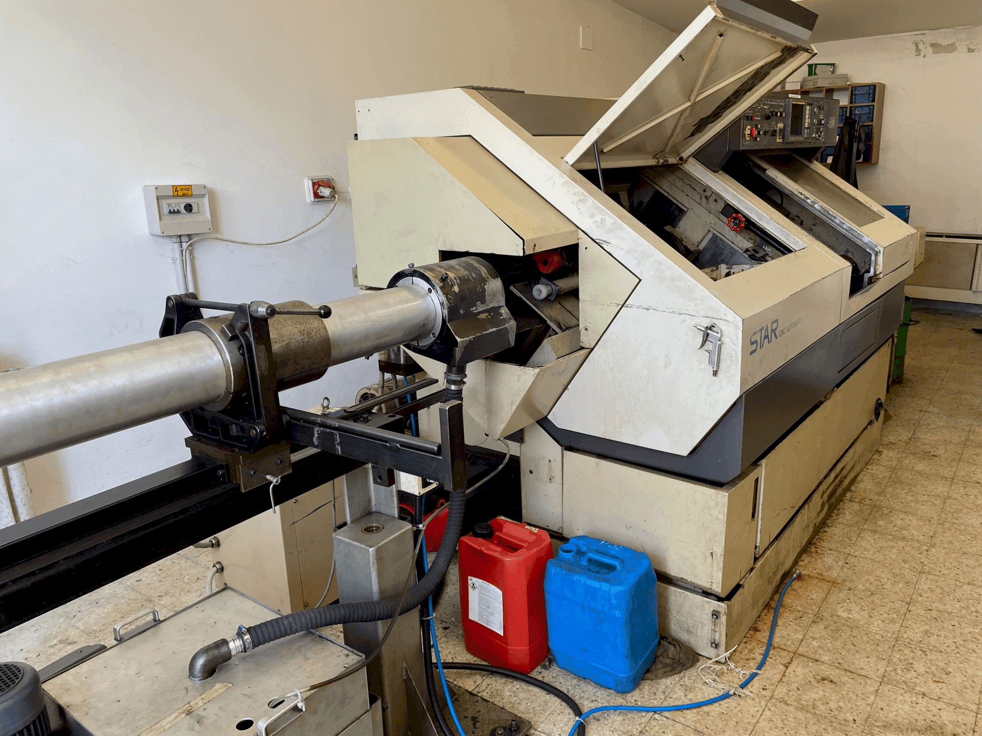 Vue de face de la machine Star KNC 25 7