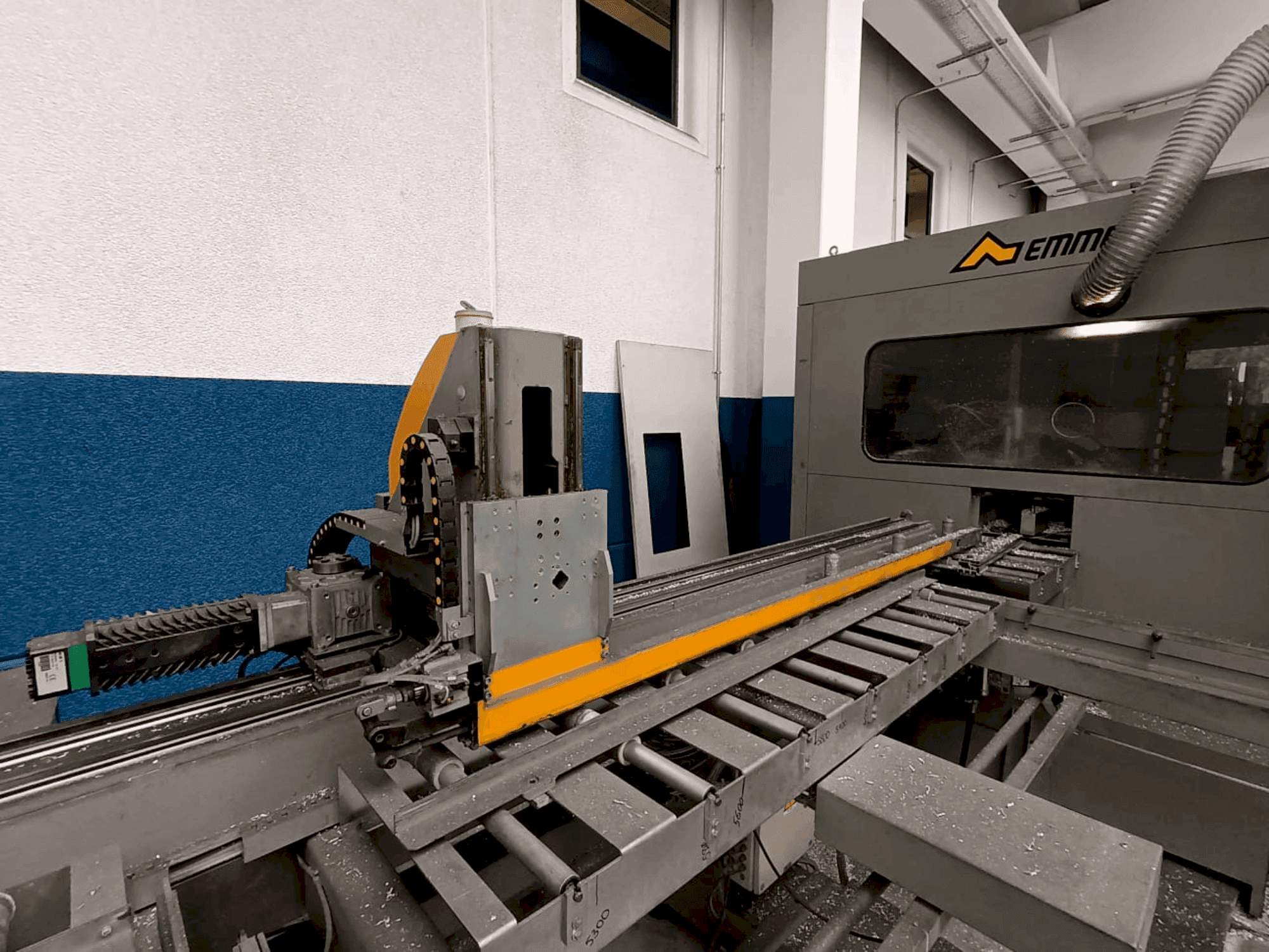 Vue de face de la machine Emmegi Quadra