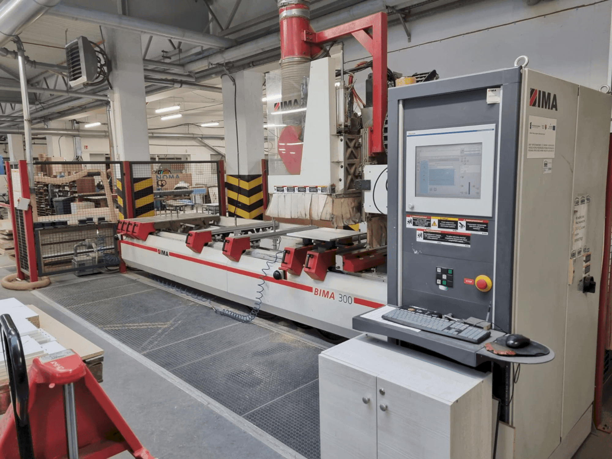 Vue de face de la machine IMA BIMA 300