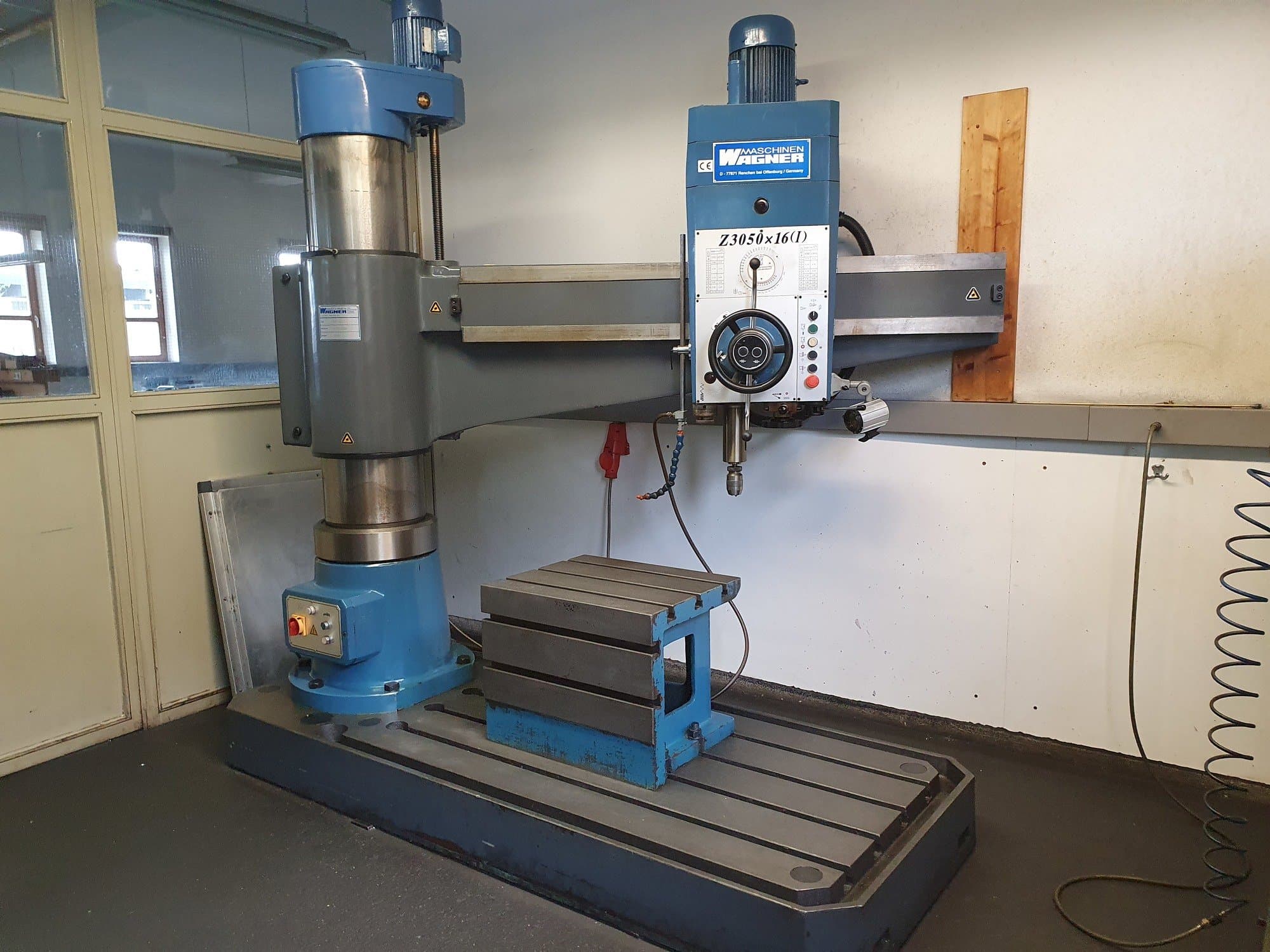 Vue de face de la machine WAGNER PRC50