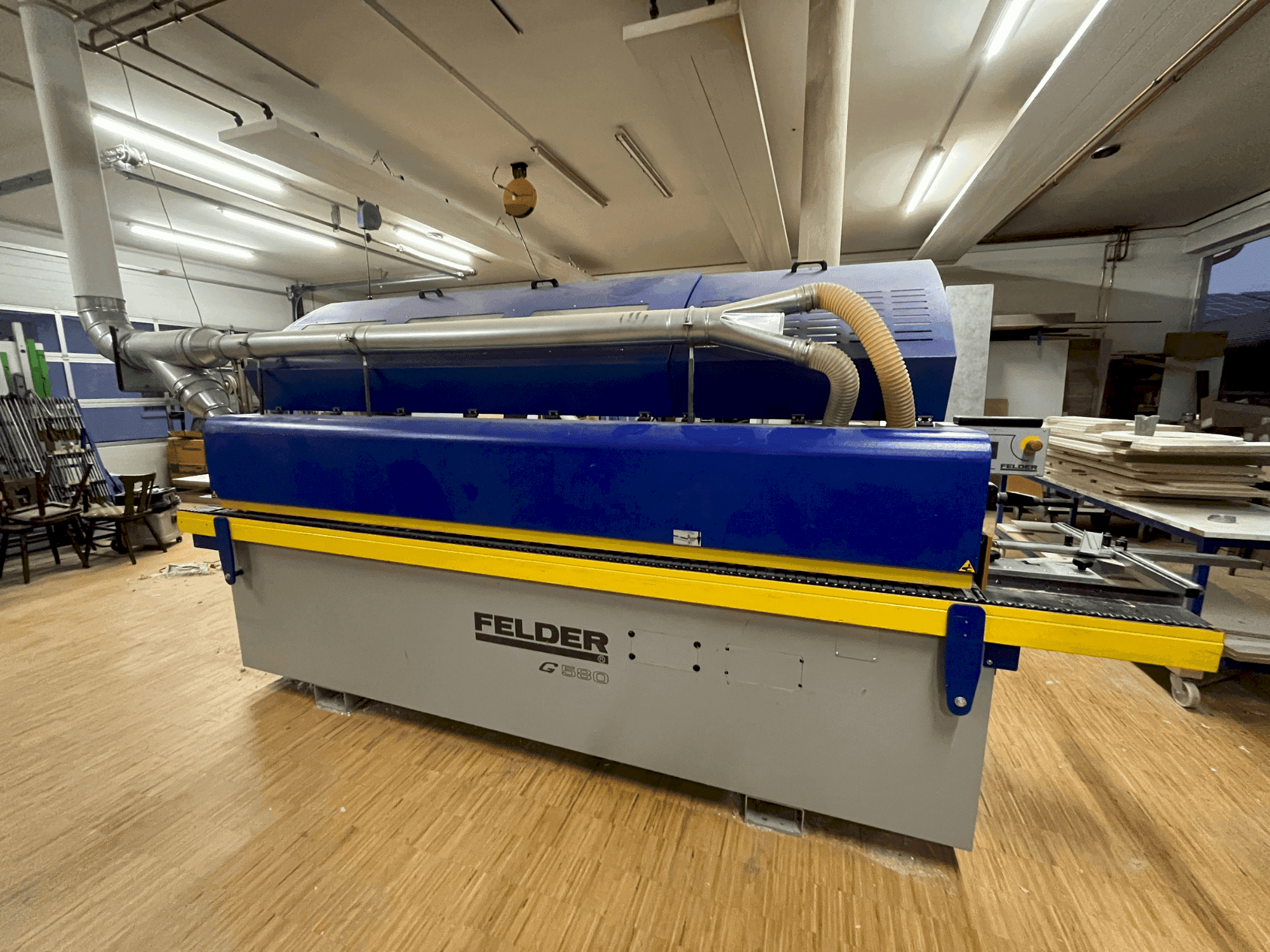 Vue de face de la machine FELDER MG580