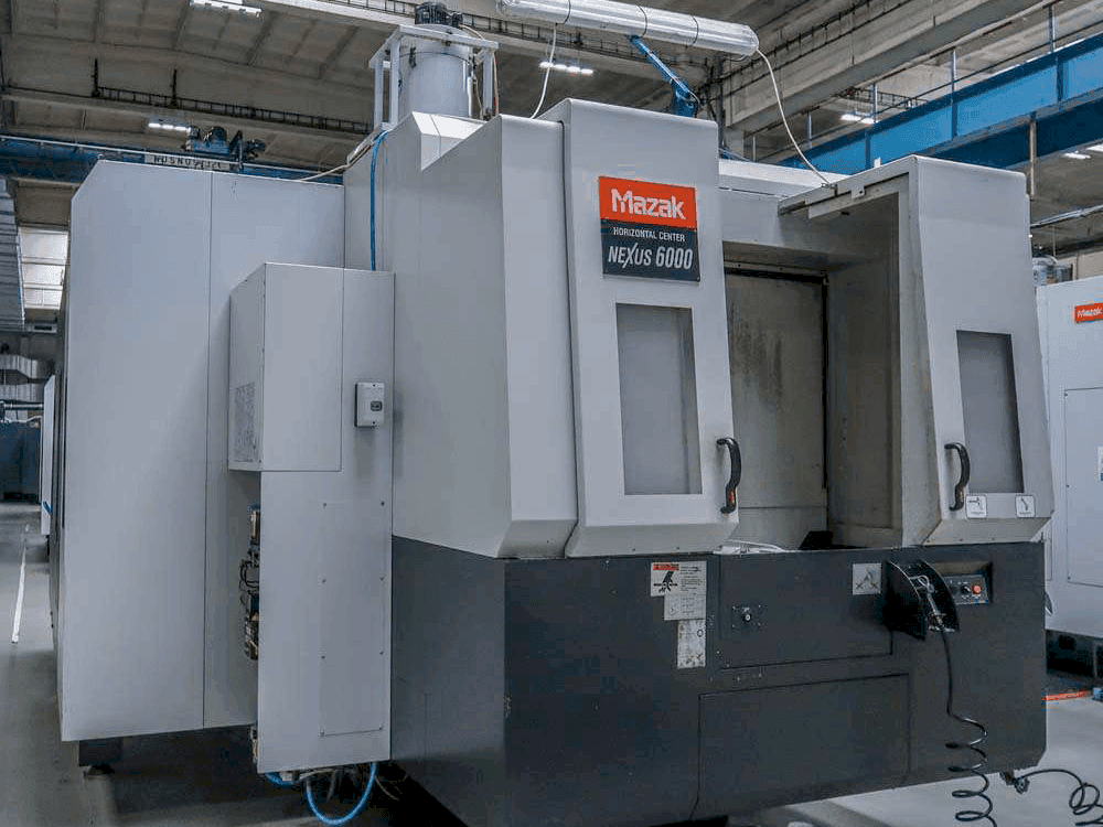 Vue de face de la machine Mazak NEXUS HCN 6000