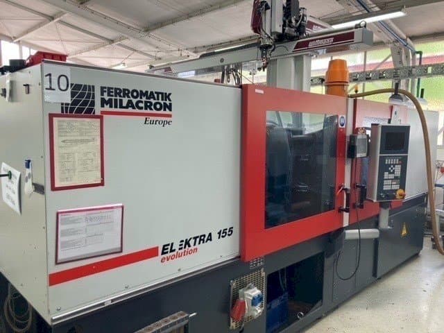 Vue de face de la machine FERROMATIK MILACRON EE 155