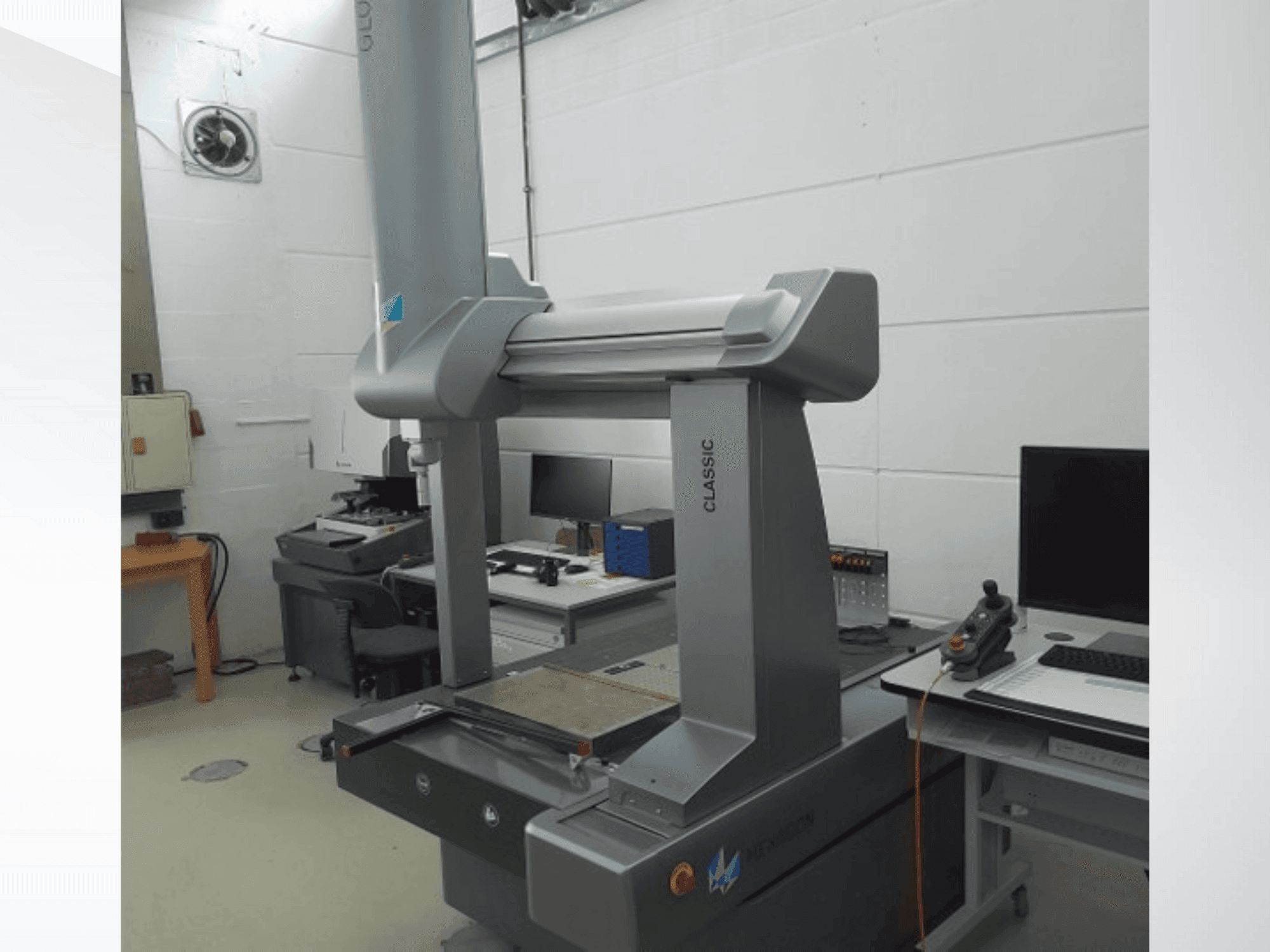 Vue de face de la machine Hexagon GLOBAL CLASSIC