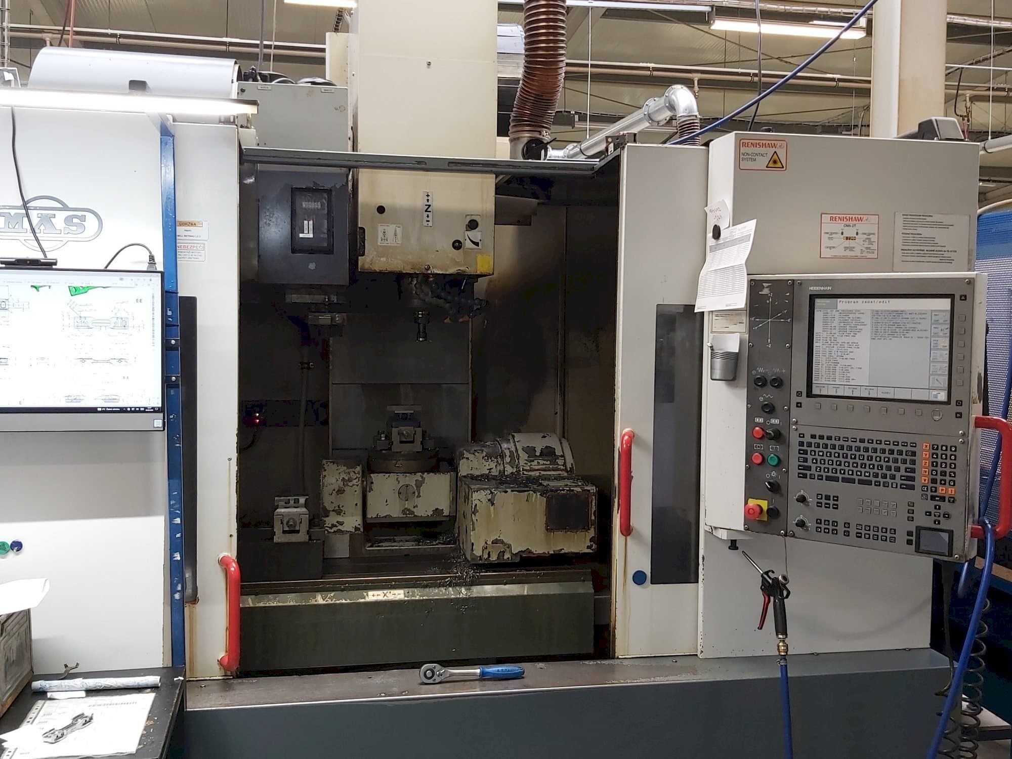 Vue de face de la machine KOVOSVIT MAS MCV 1016 Quick