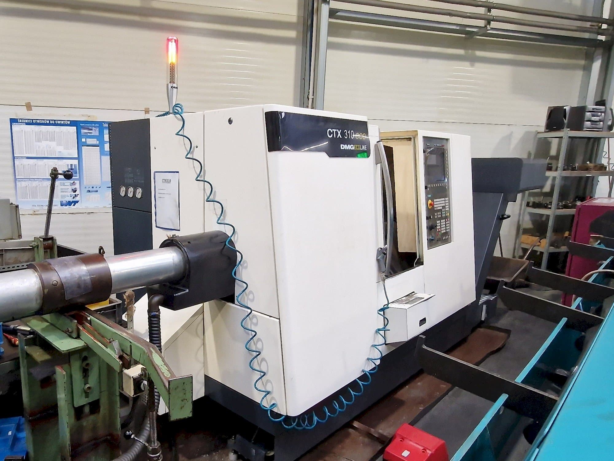 Vue latérale gauche de la machine DMG CTX 310 ecoline