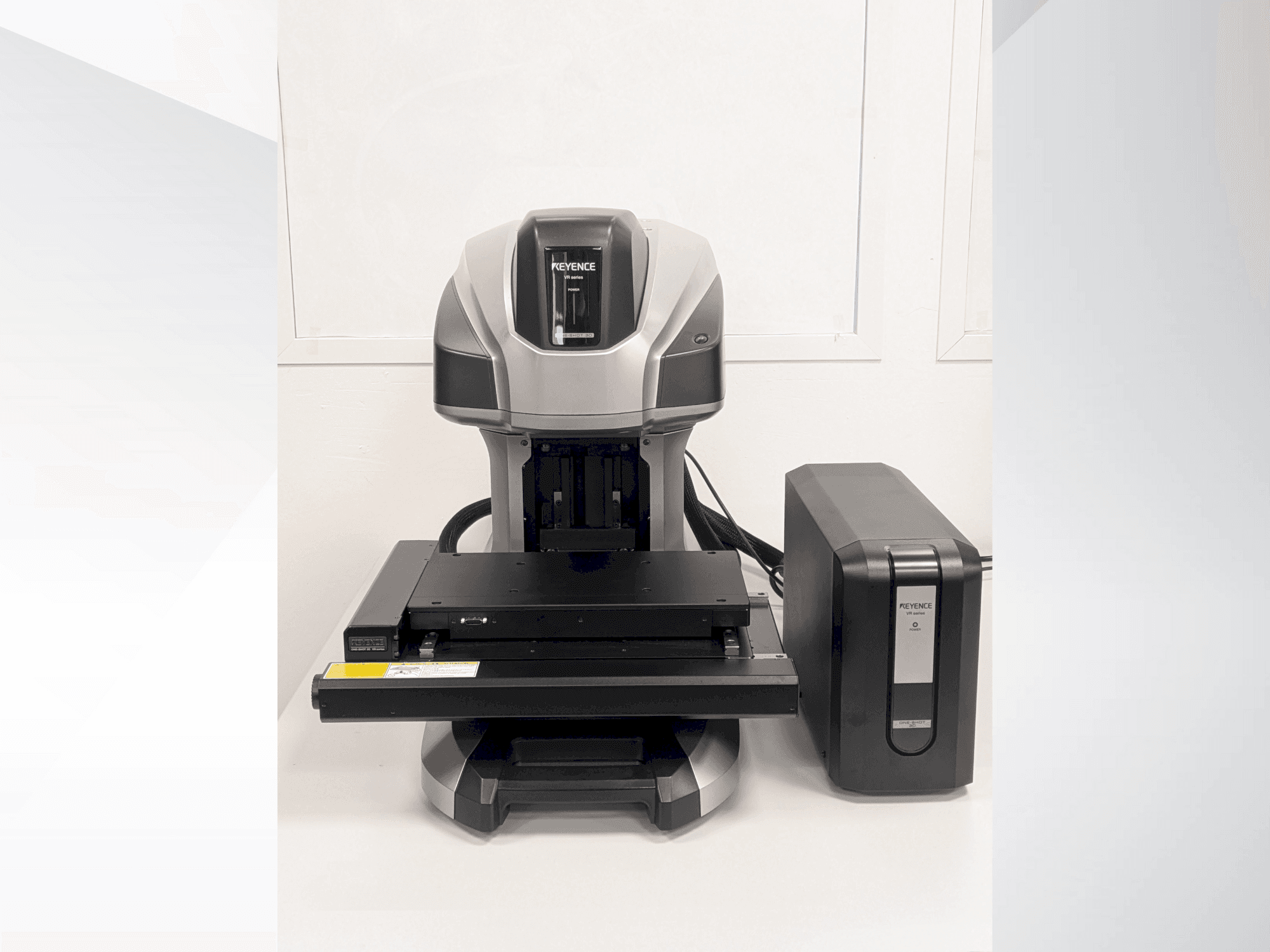 Vue de face de la machine KEYENCE VR-6200