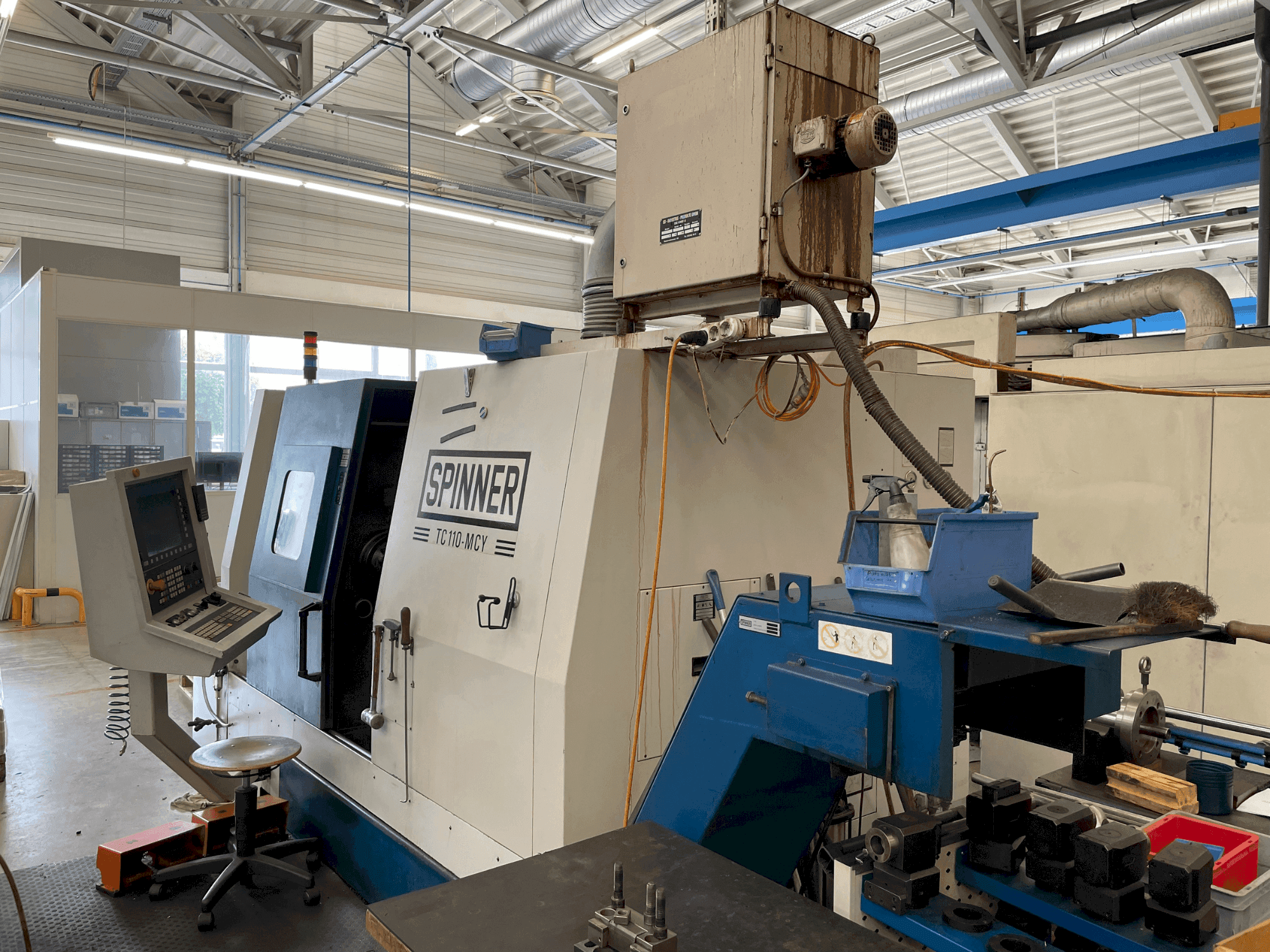 Vue de face de la machine SPINNER TC 110