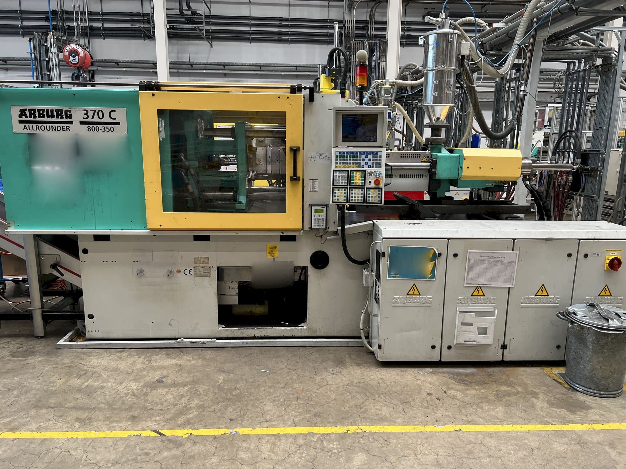 Vue de face de la machine Arburg 370C-800-350