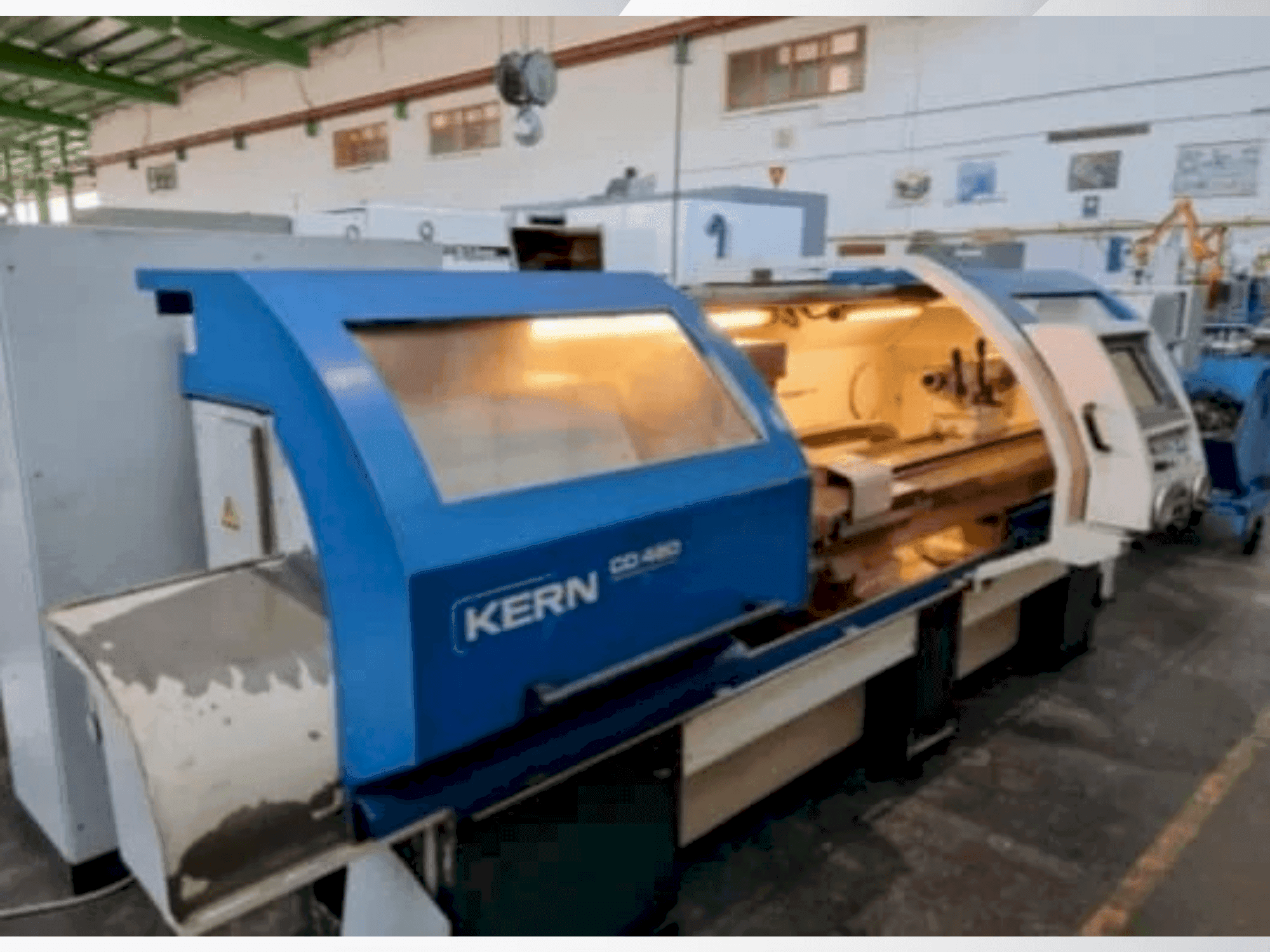 Vue de face de la machine KERN CD 480/2000