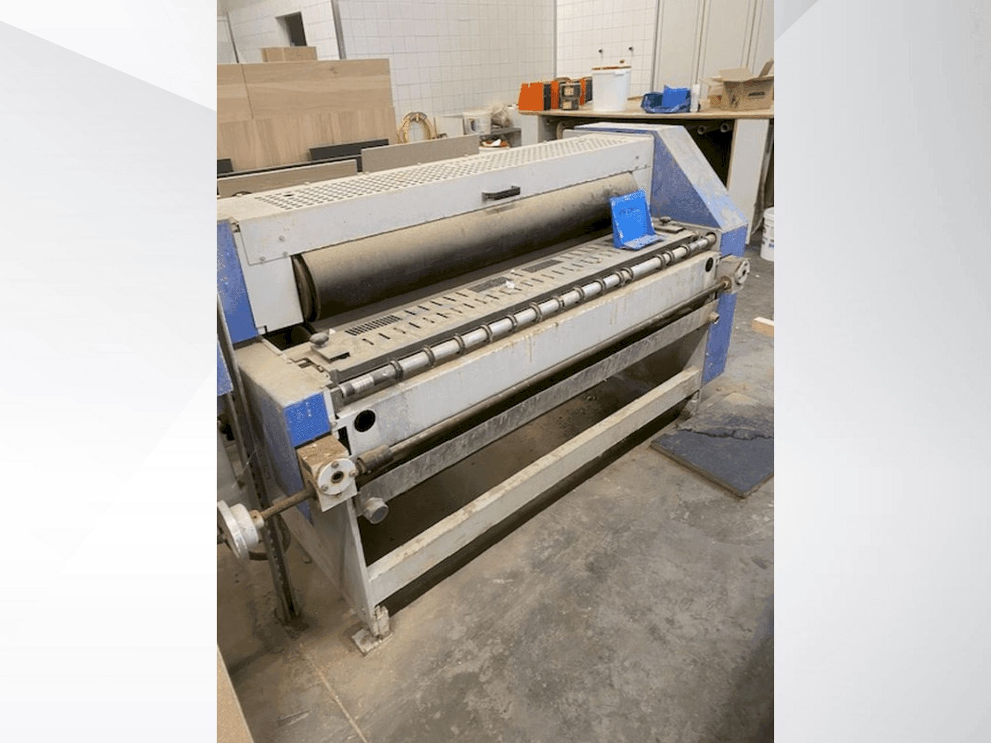 Vue de face de la machine HYMMEN TLA