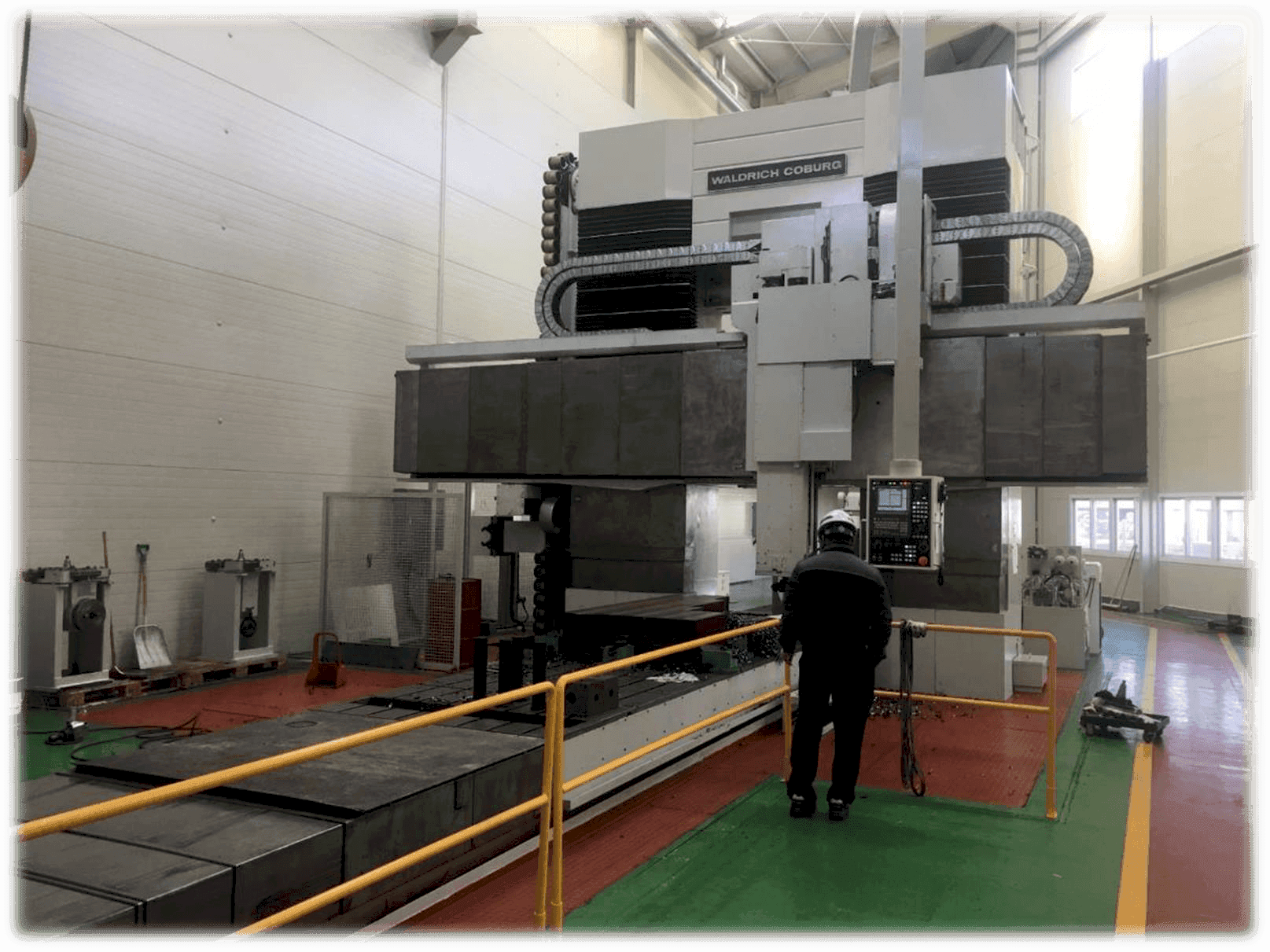 Vue de face de la machine WALDRICH COBURG 14-10FP150NC