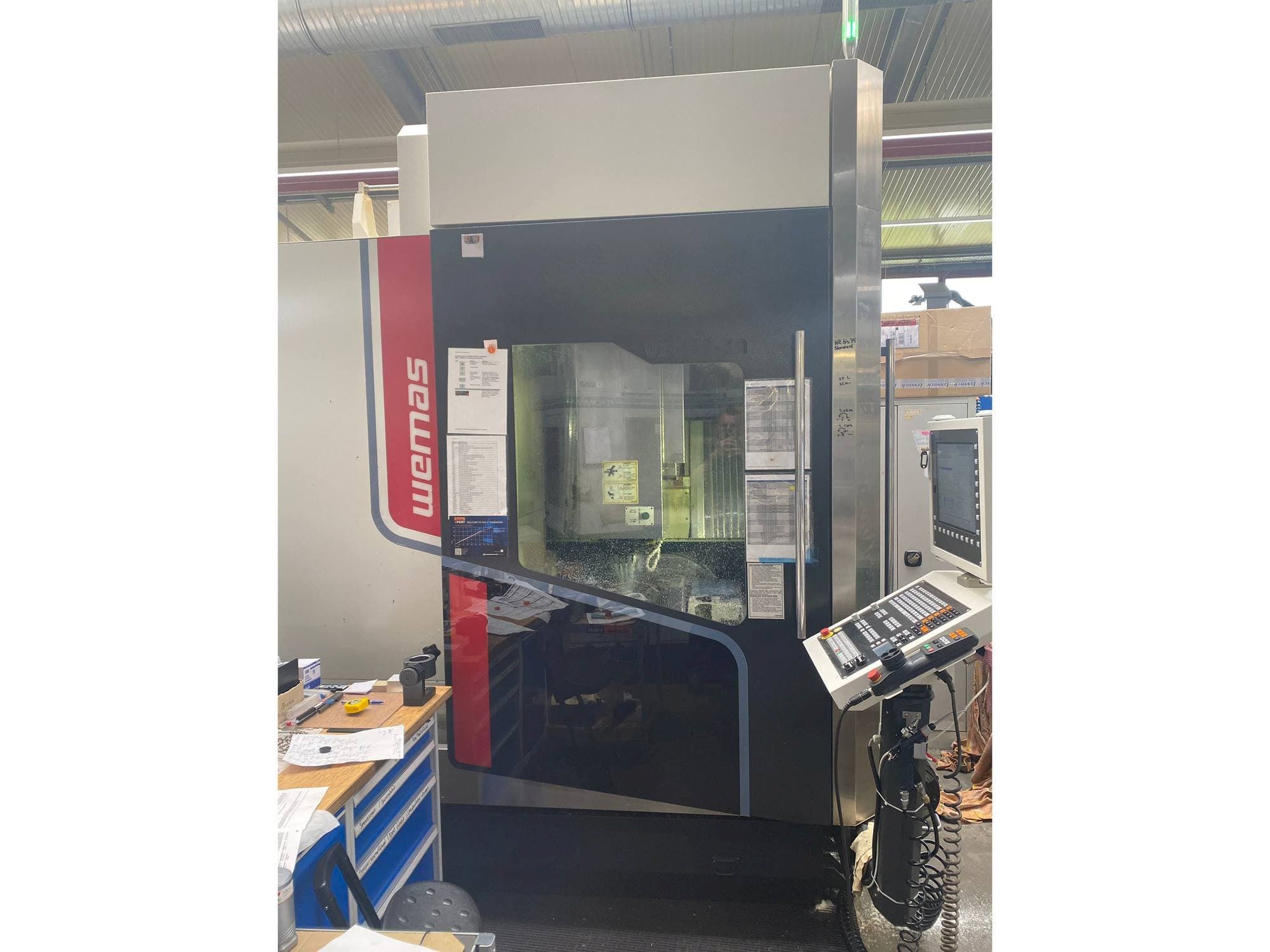 Vue de face de la machine WEMAS VZG 65-5A