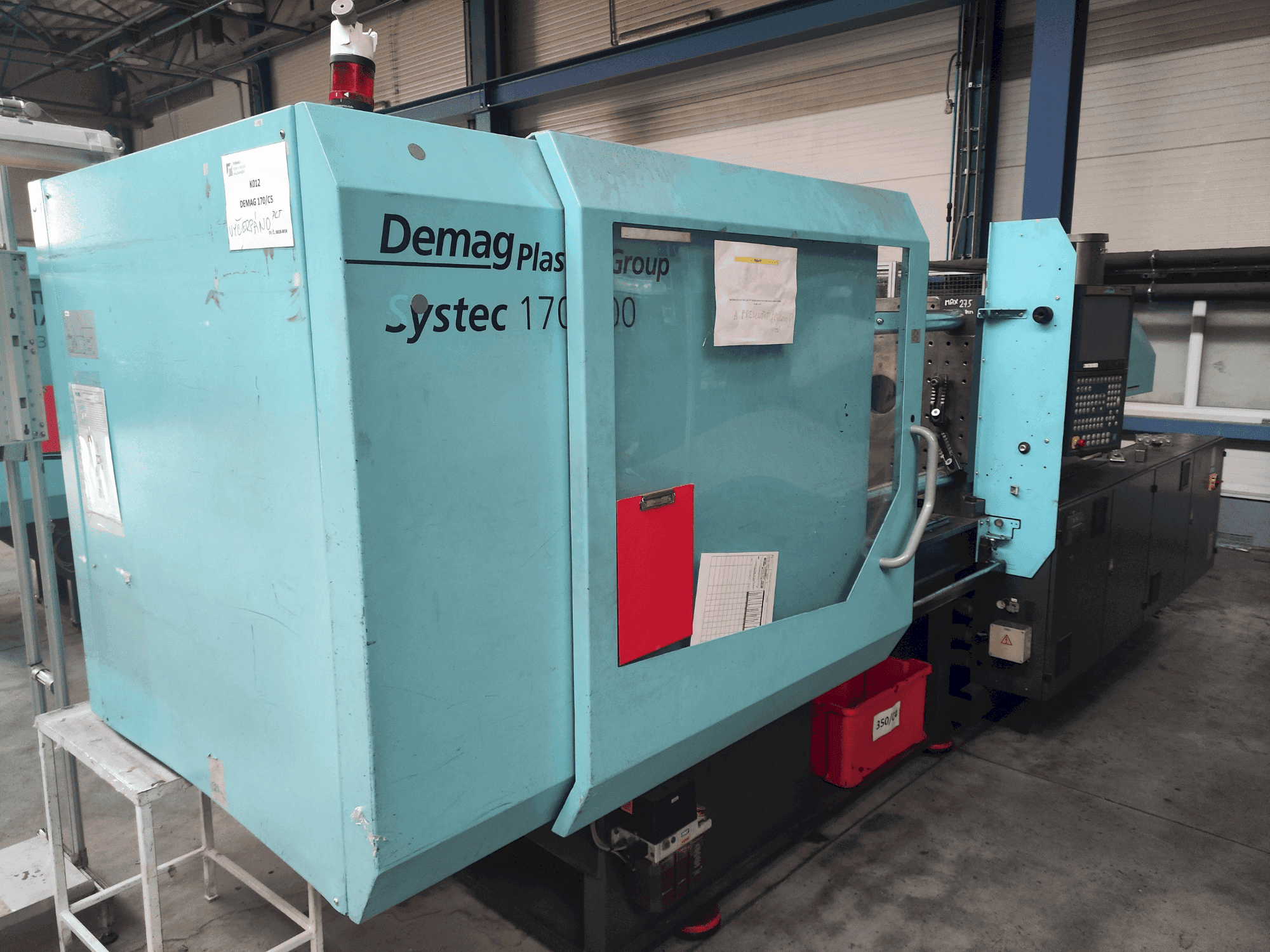 Vue de face de la machine DEMAG Systec 170/520-600