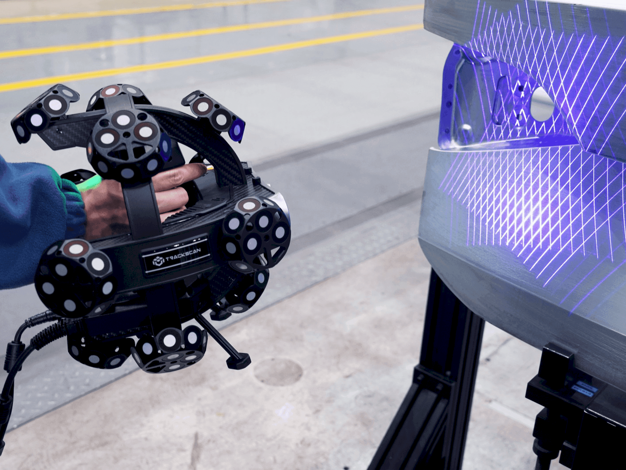 Vue de face de la machine TRACKSCAN Sharp49