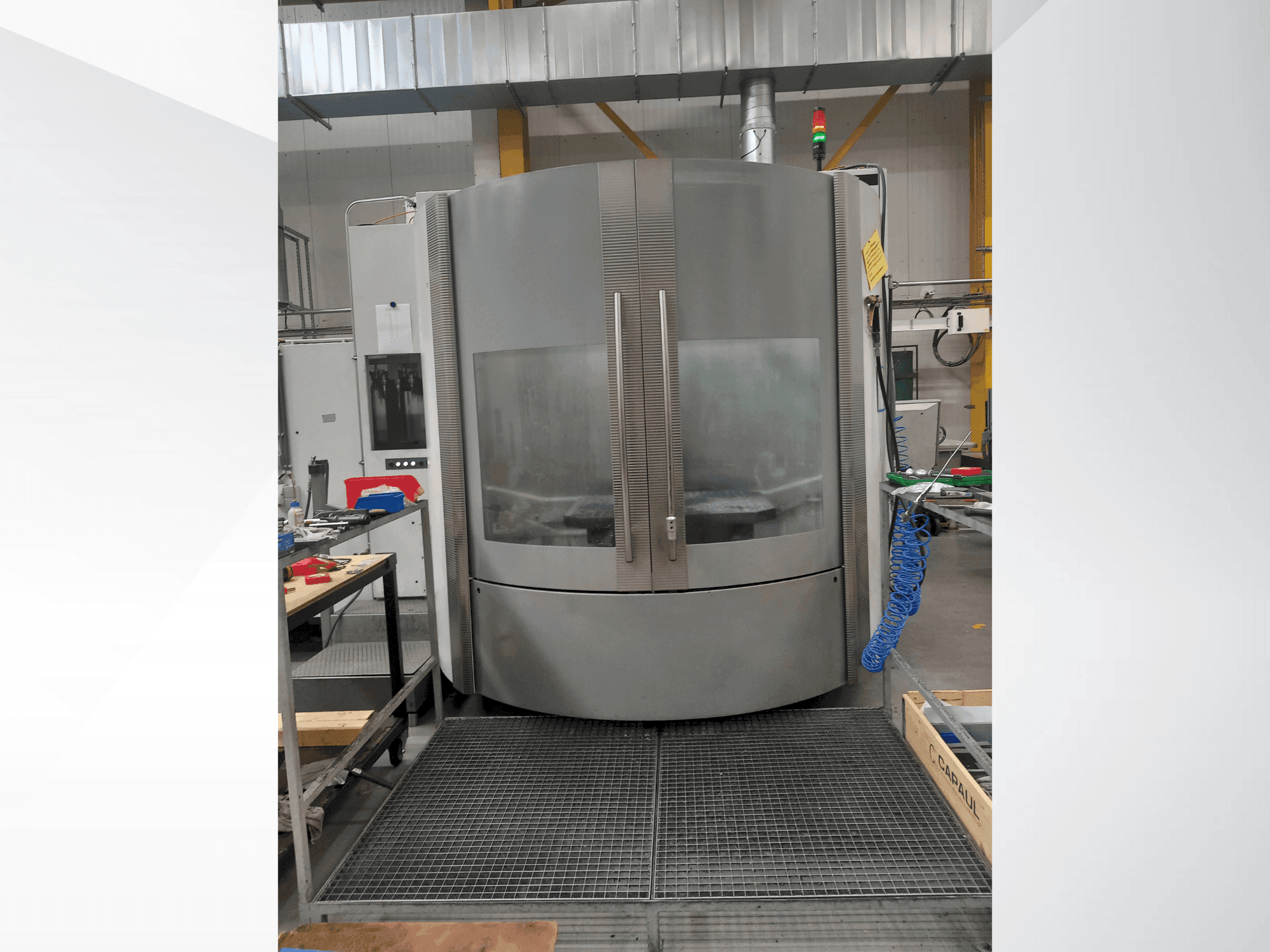 Vue de face de la machine DMG DECKEL MAHO DMC 125U
