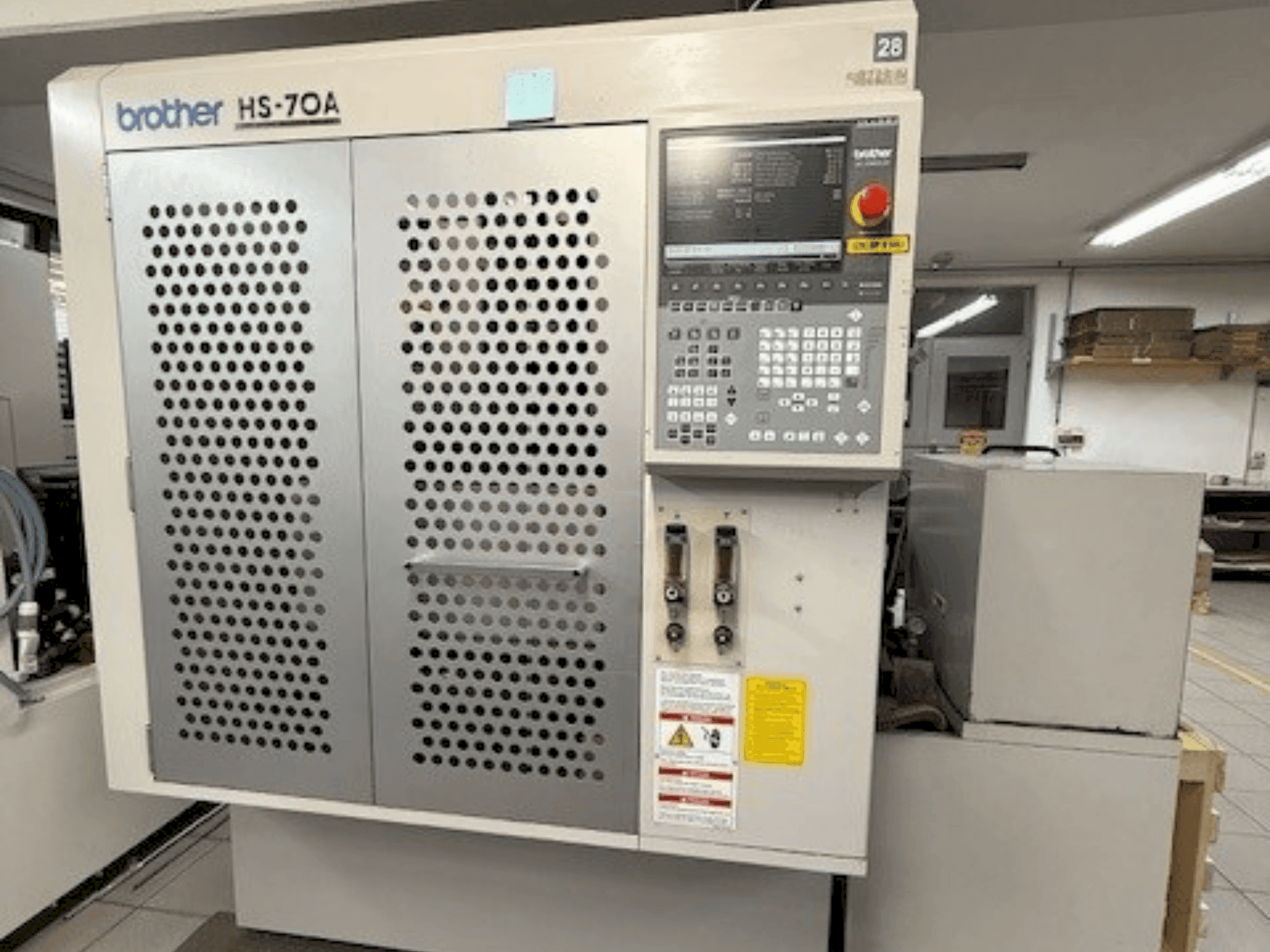 Vue de face de la machine Brother HS-70A